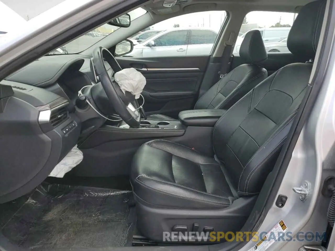 7 Photograph of a damaged car 1N4BL4EV6KC184332 NISSAN ALTIMA 2019