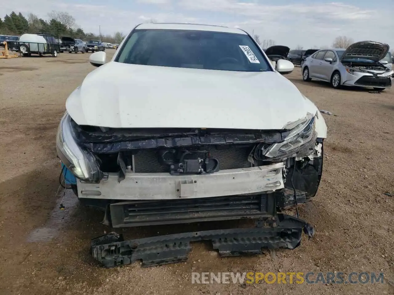 5 Photograph of a damaged car 1N4BL4EV6KC187036 NISSAN ALTIMA 2019