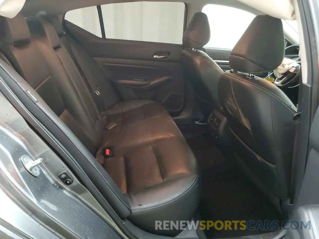 10 Photograph of a damaged car 1N4BL4EV6KC255609 NISSAN ALTIMA 2019