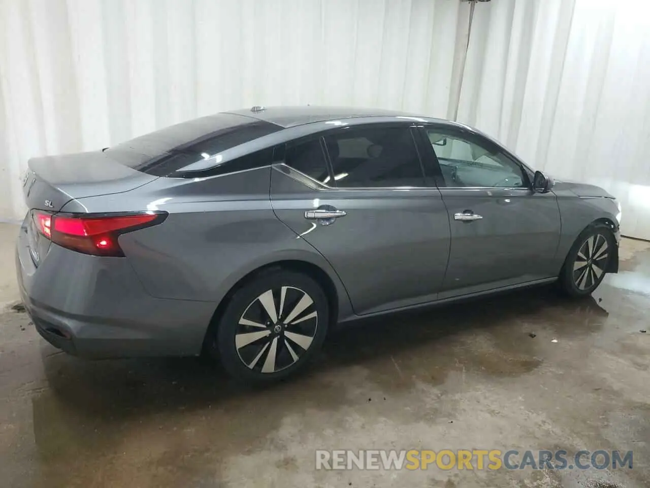 3 Photograph of a damaged car 1N4BL4EV6KC255609 NISSAN ALTIMA 2019