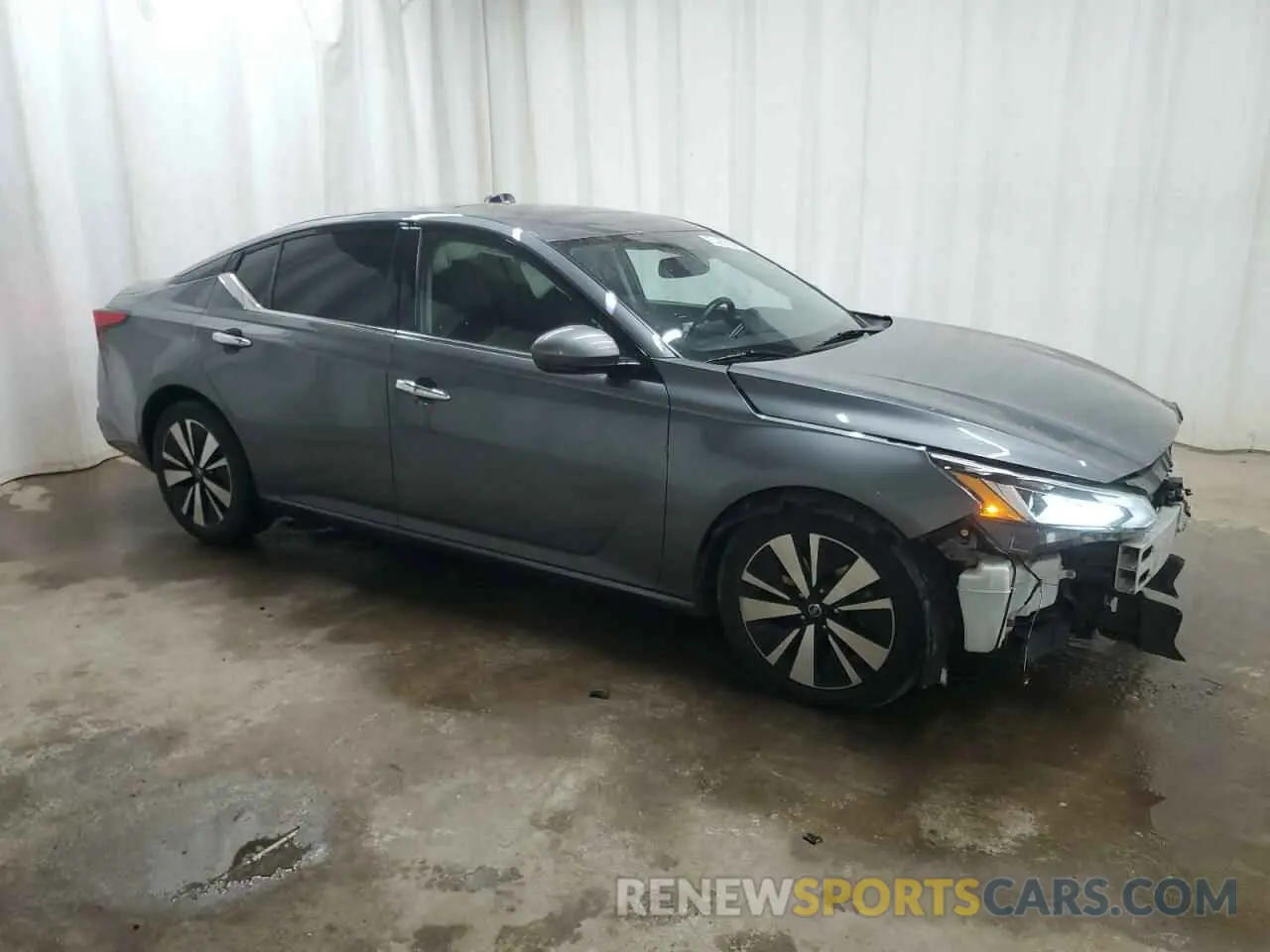 4 Photograph of a damaged car 1N4BL4EV6KC255609 NISSAN ALTIMA 2019
