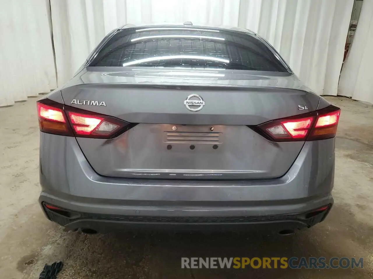 6 Photograph of a damaged car 1N4BL4EV6KC255609 NISSAN ALTIMA 2019