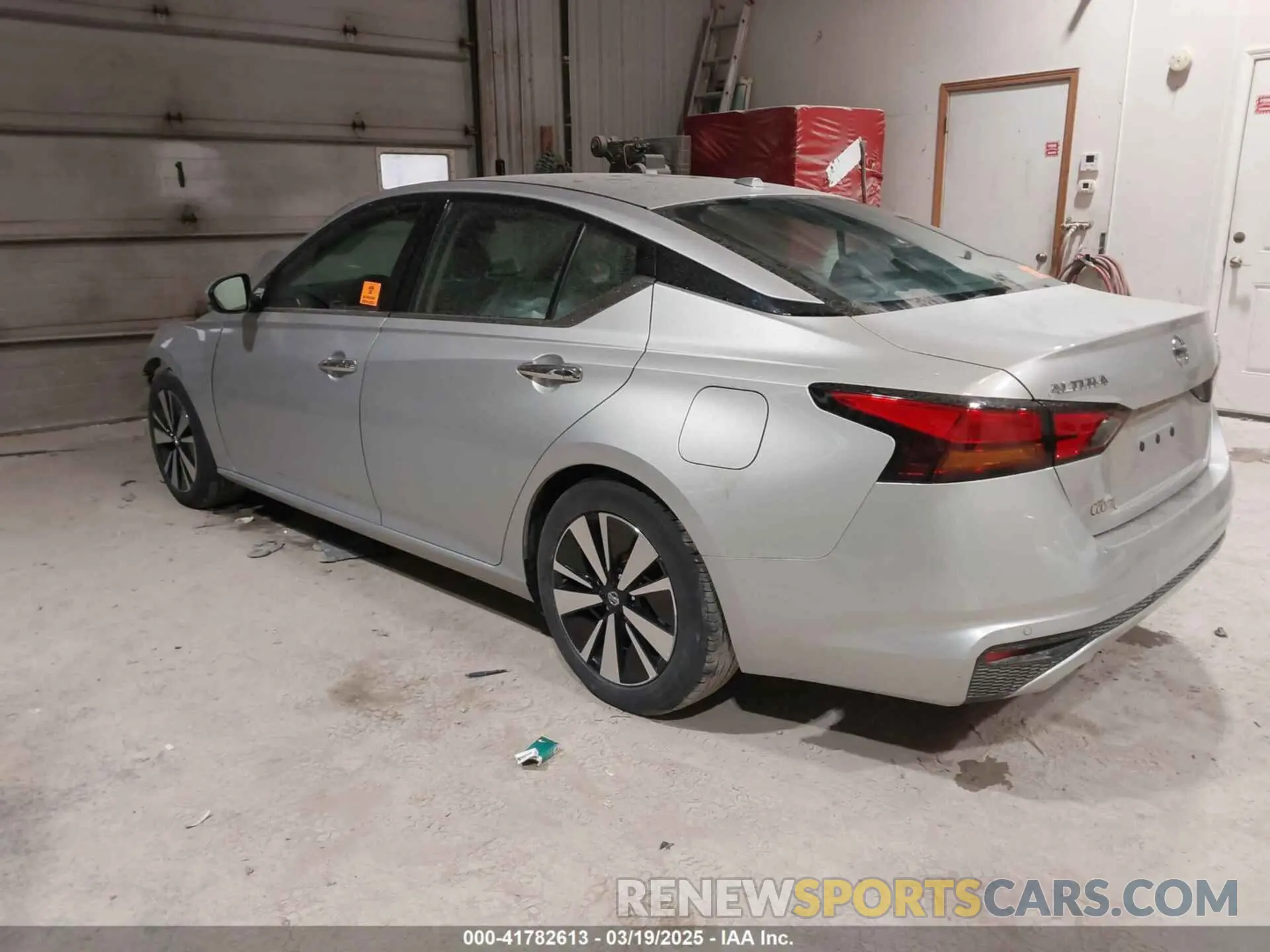3 Photograph of a damaged car 1N4BL4EV6KC257425 NISSAN ALTIMA 2019