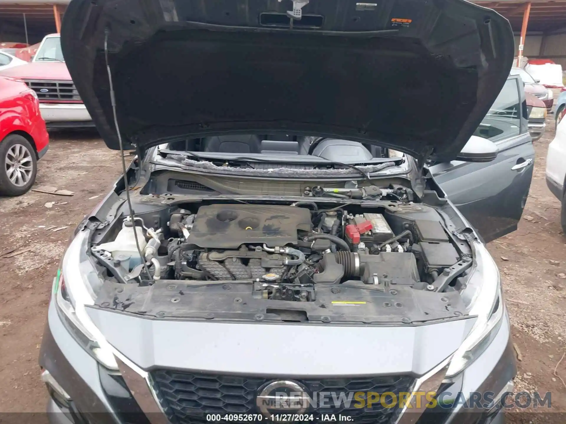 10 Photograph of a damaged car 1N4BL4EV7KC224823 NISSAN ALTIMA 2019