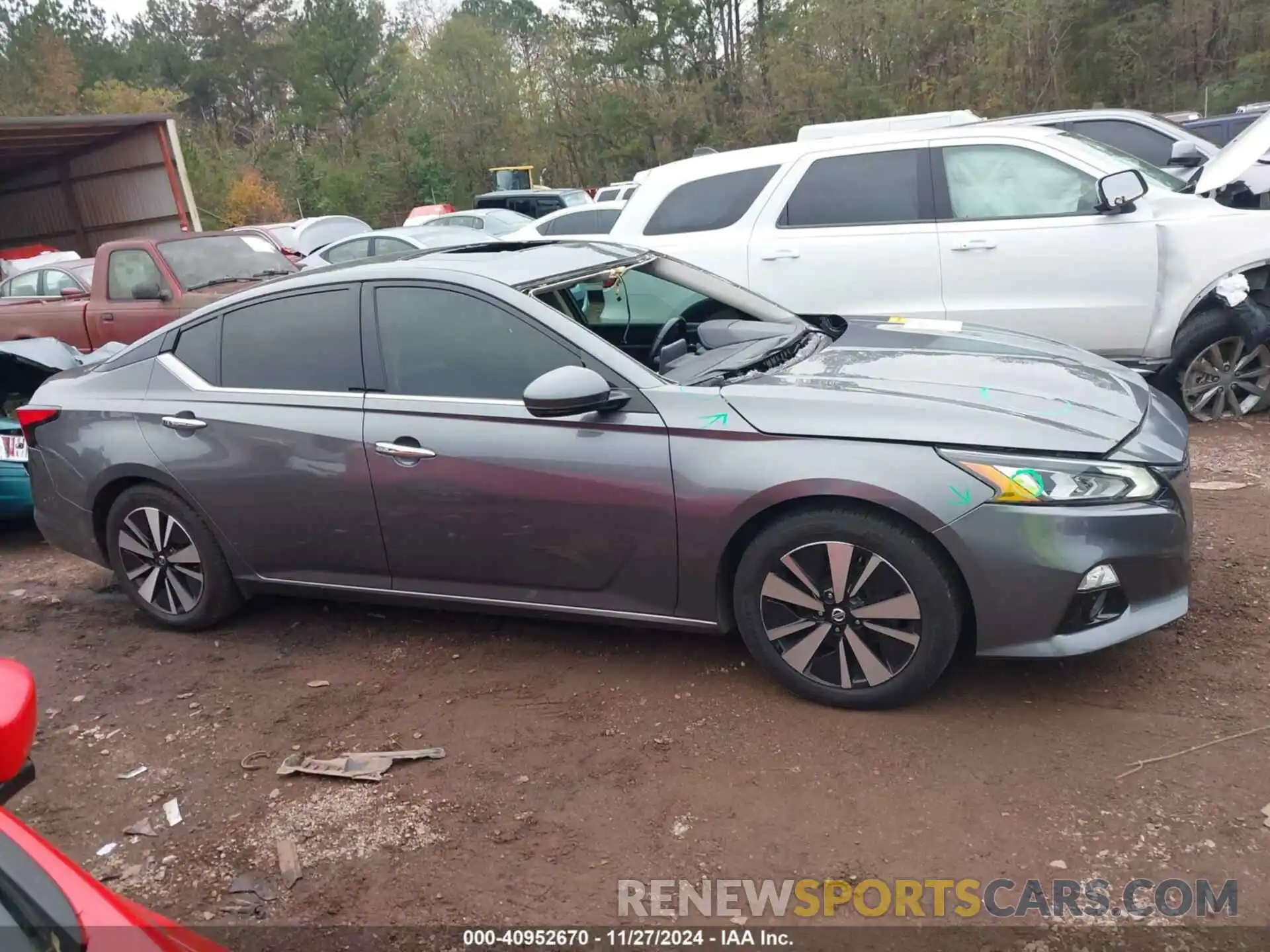 13 Photograph of a damaged car 1N4BL4EV7KC224823 NISSAN ALTIMA 2019