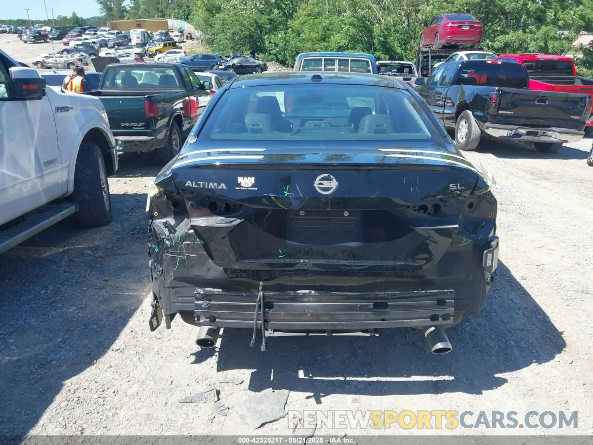 16 Photograph of a damaged car 1N4BL4EV7KC229536 NISSAN ALTIMA 2019