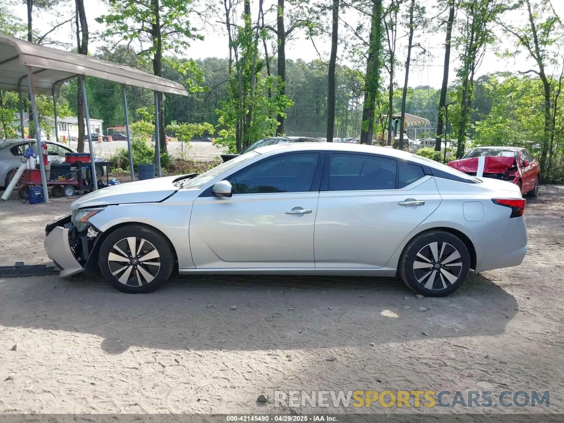 13 Photograph of a damaged car 1N4BL4EV7KC246563 NISSAN ALTIMA 2019