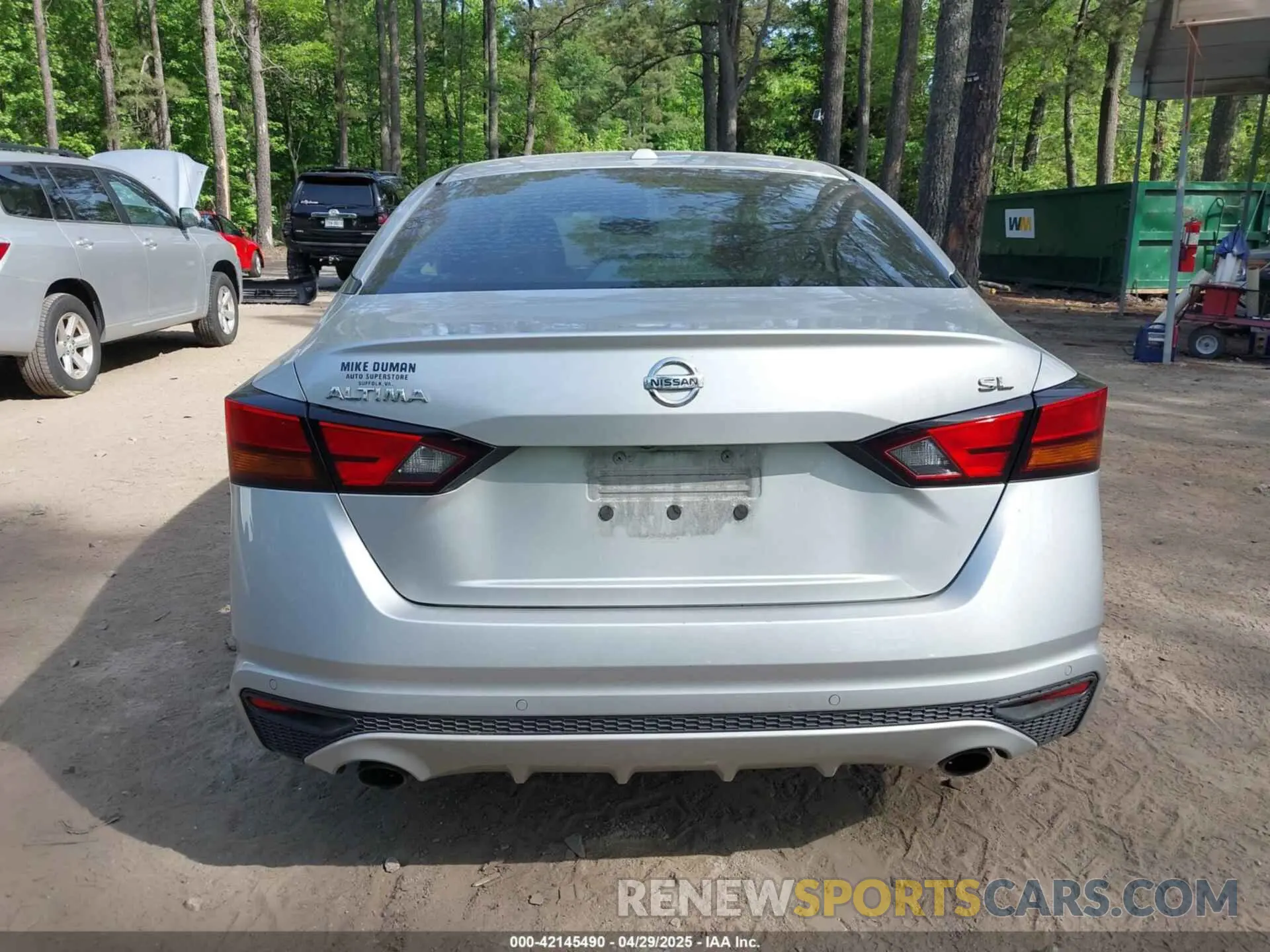 15 Photograph of a damaged car 1N4BL4EV7KC246563 NISSAN ALTIMA 2019