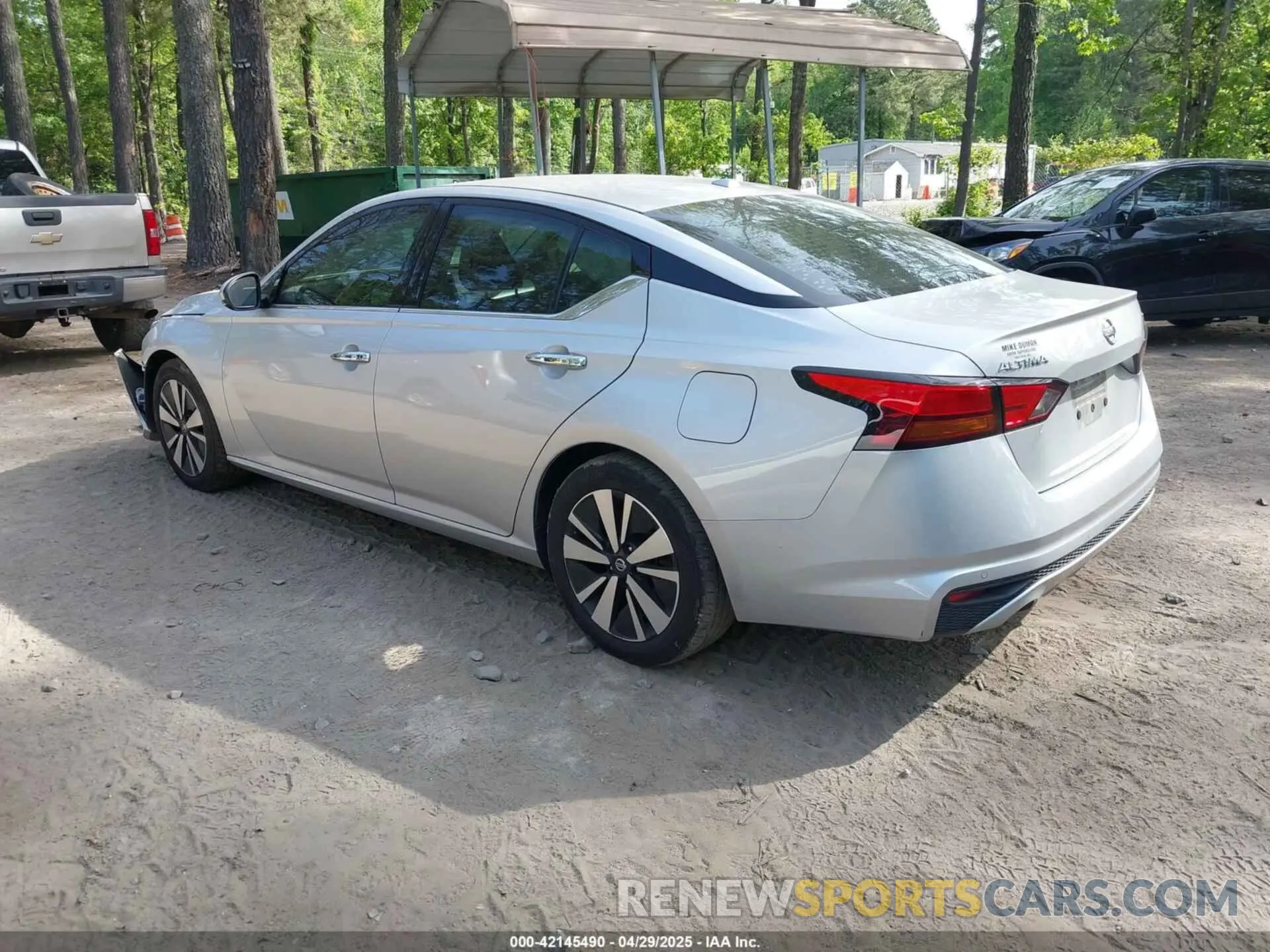 3 Photograph of a damaged car 1N4BL4EV7KC246563 NISSAN ALTIMA 2019