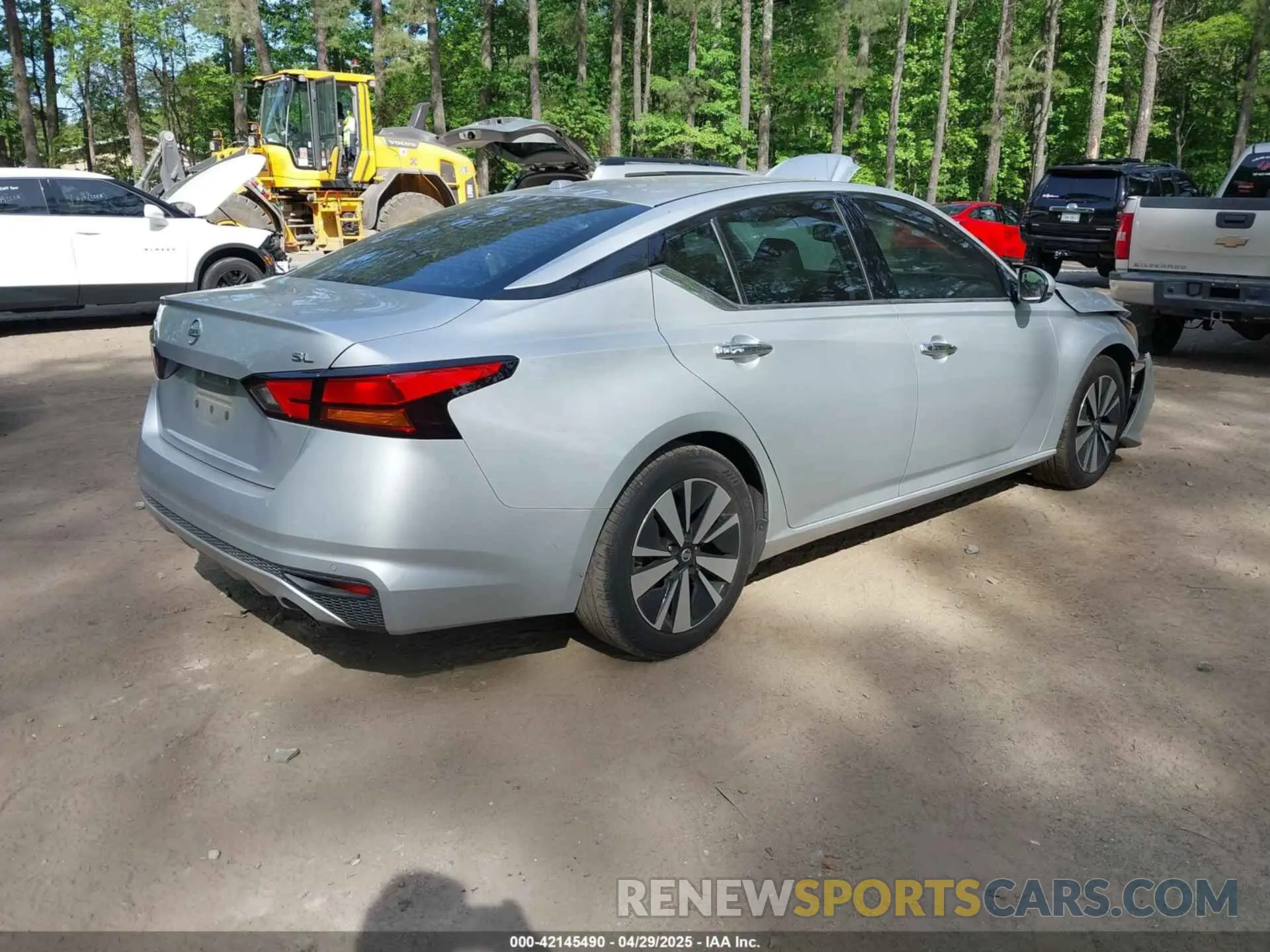 4 Photograph of a damaged car 1N4BL4EV7KC246563 NISSAN ALTIMA 2019