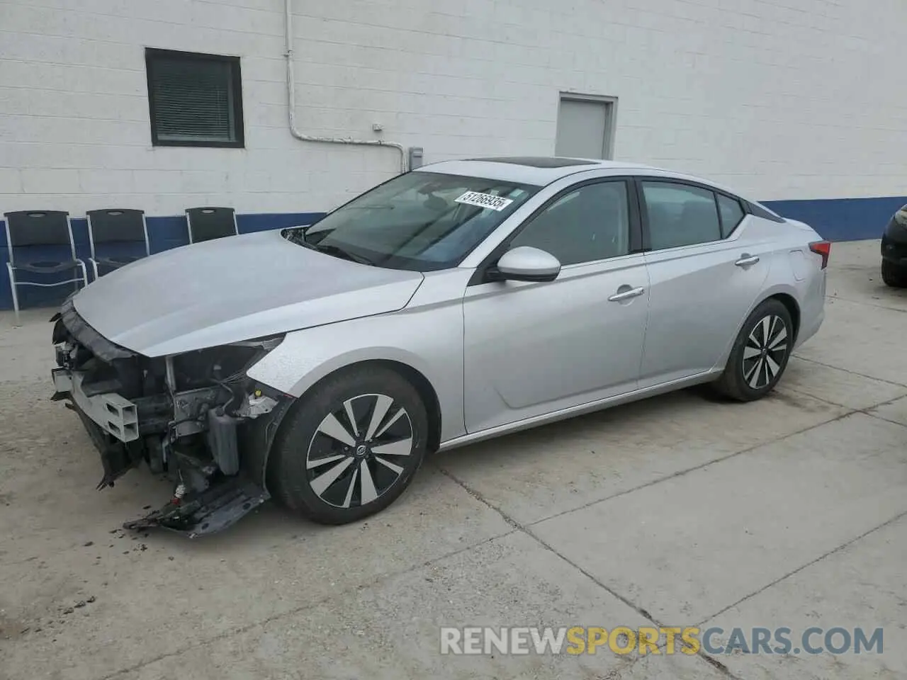 1 Photograph of a damaged car 1N4BL4EV7KC258714 NISSAN ALTIMA 2019
