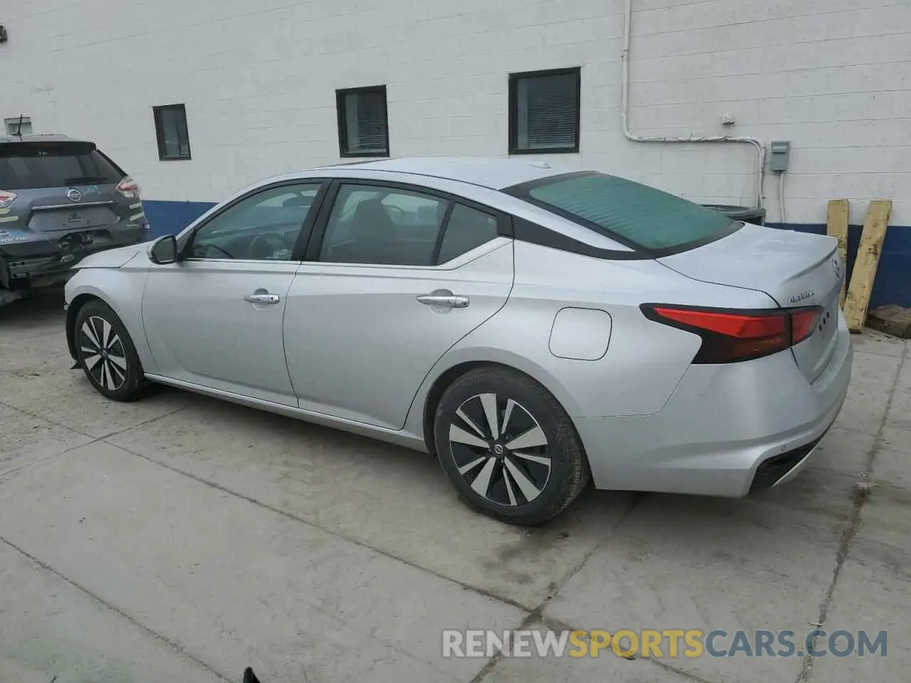 2 Photograph of a damaged car 1N4BL4EV7KC258714 NISSAN ALTIMA 2019