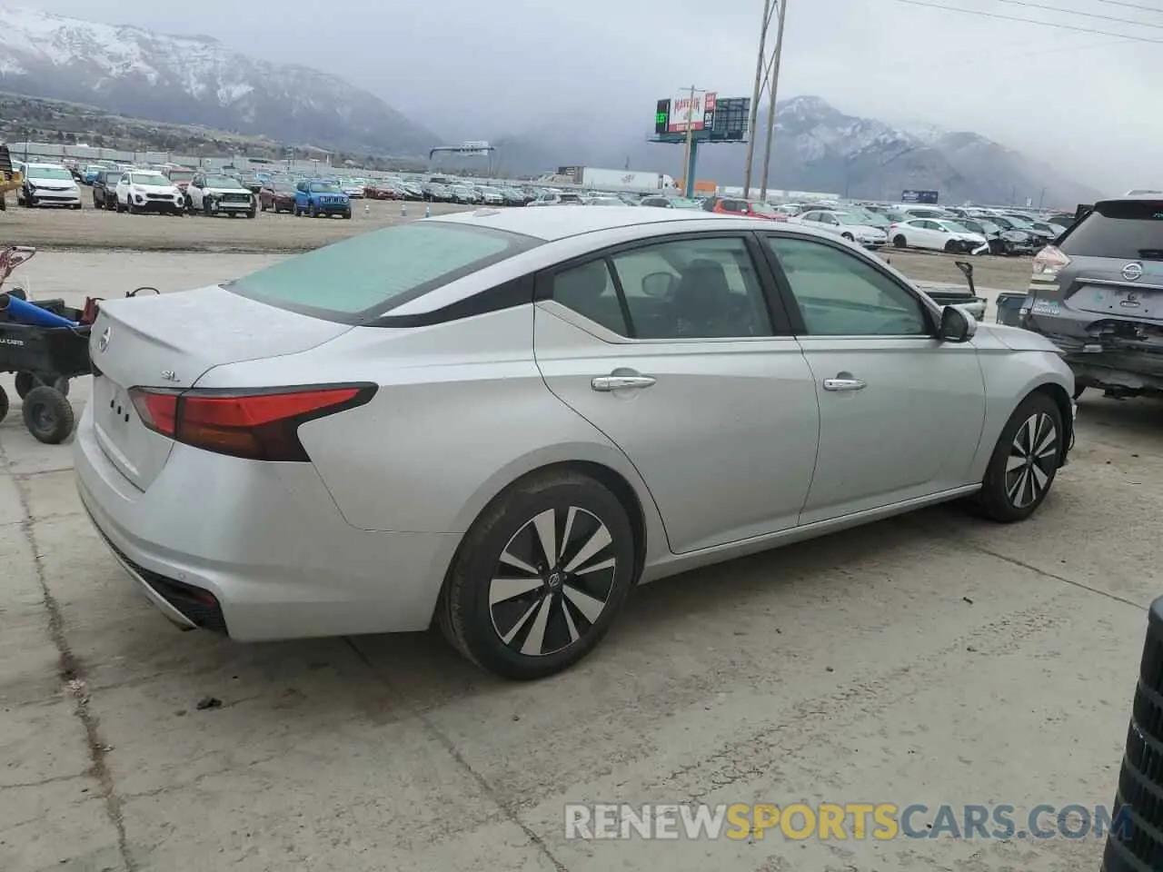 3 Photograph of a damaged car 1N4BL4EV7KC258714 NISSAN ALTIMA 2019