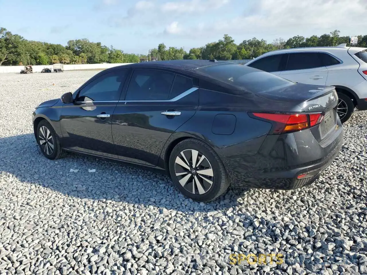 2 Photograph of a damaged car 1N4BL4EV8KC166138 NISSAN ALTIMA 2019