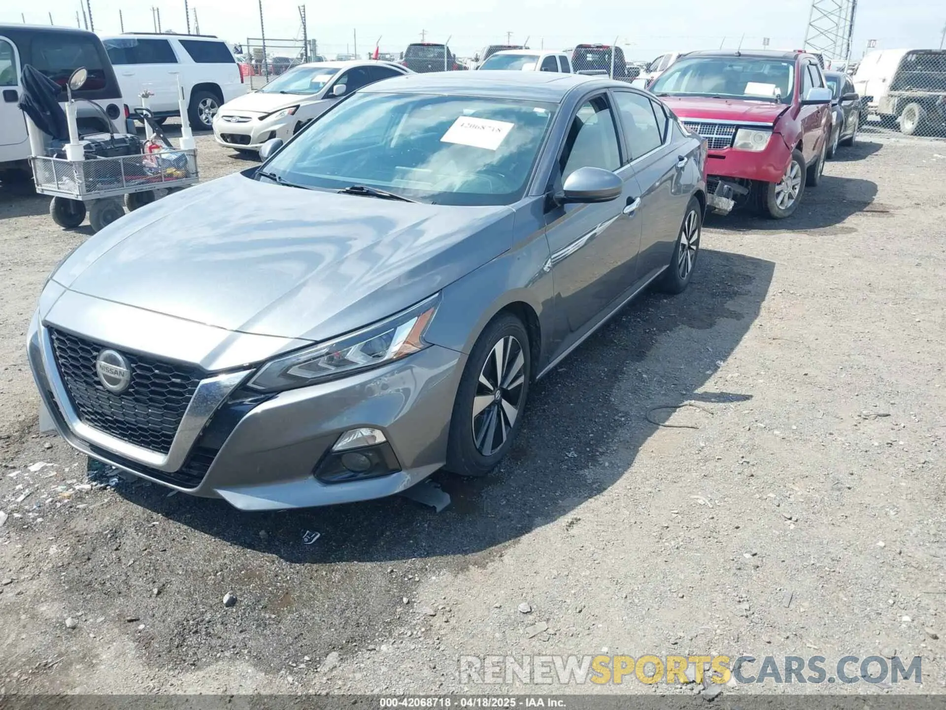 2 Photograph of a damaged car 1N4BL4EV8KC169928 NISSAN ALTIMA 2019