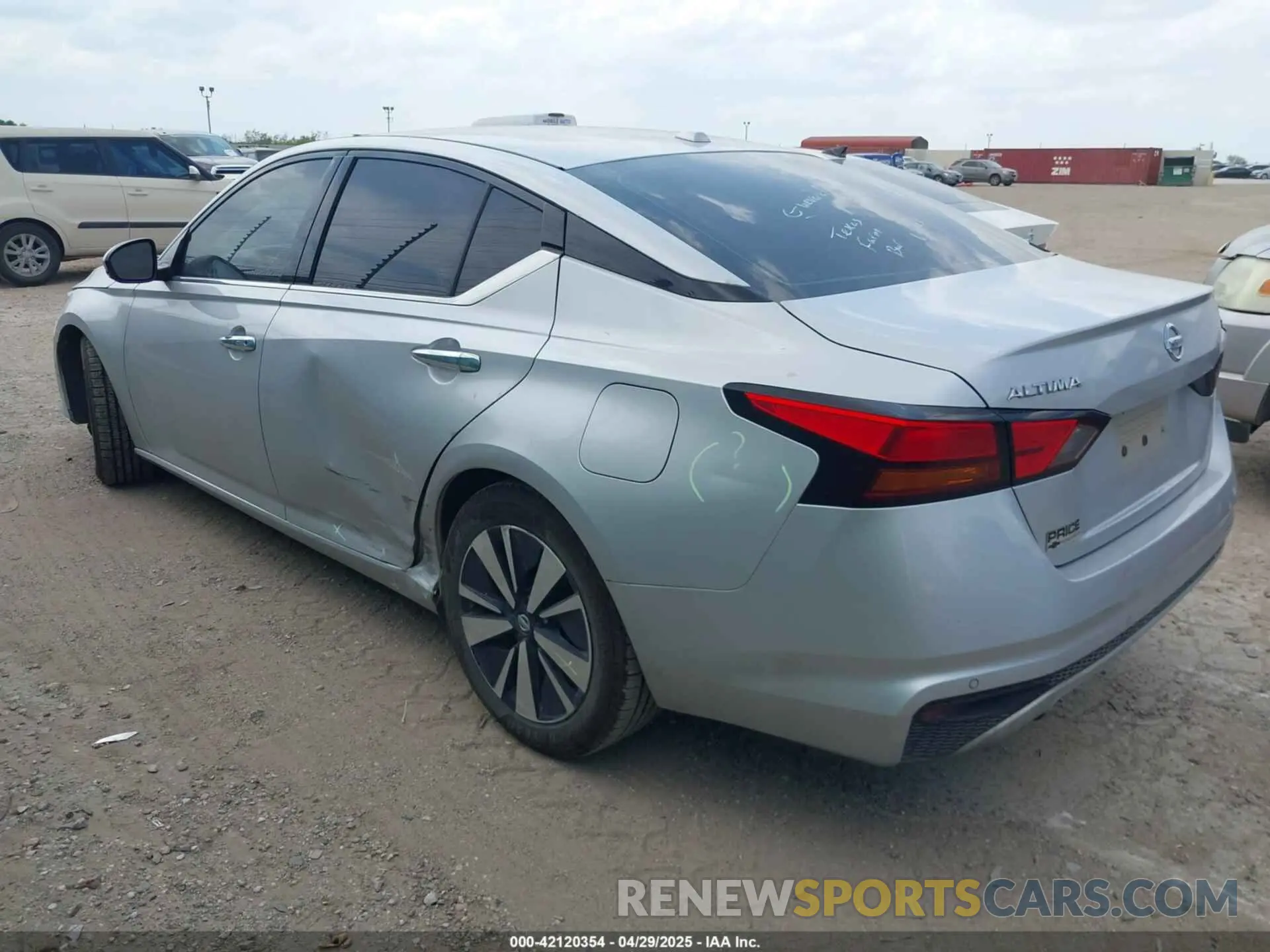 3 Photograph of a damaged car 1N4BL4EV8KC189905 NISSAN ALTIMA 2019