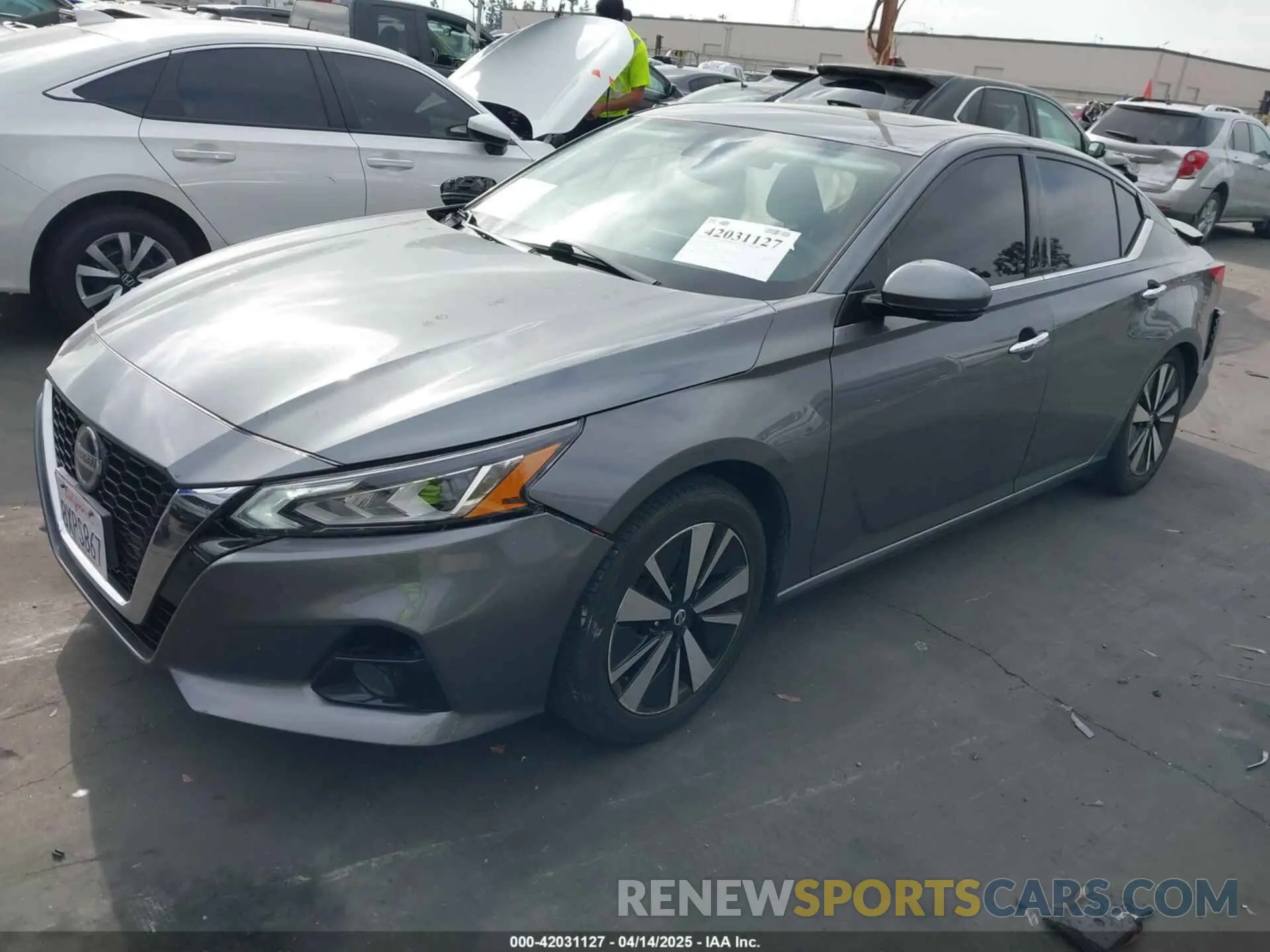 2 Photograph of a damaged car 1N4BL4EV8KC200773 NISSAN ALTIMA 2019