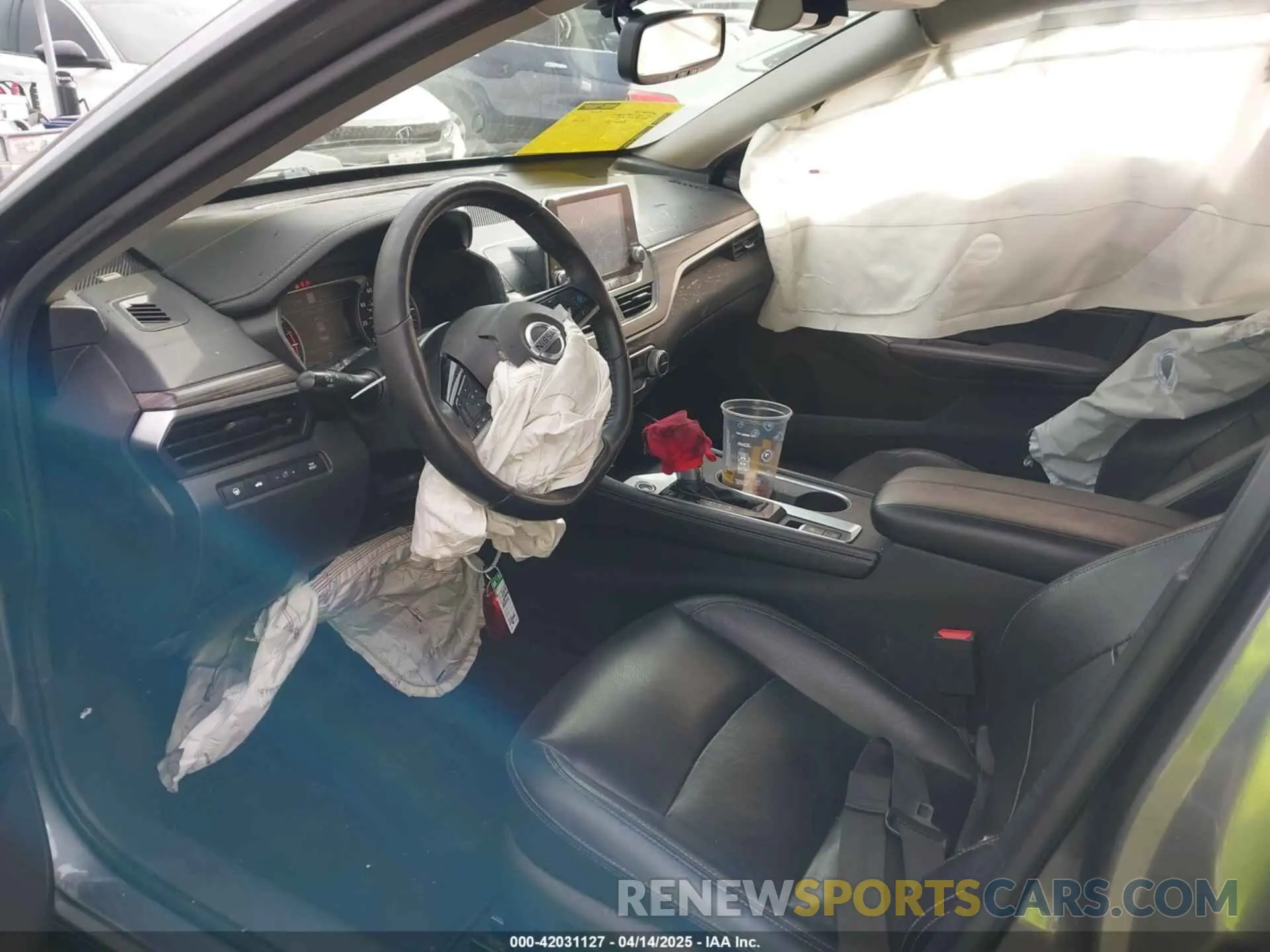 5 Photograph of a damaged car 1N4BL4EV8KC200773 NISSAN ALTIMA 2019