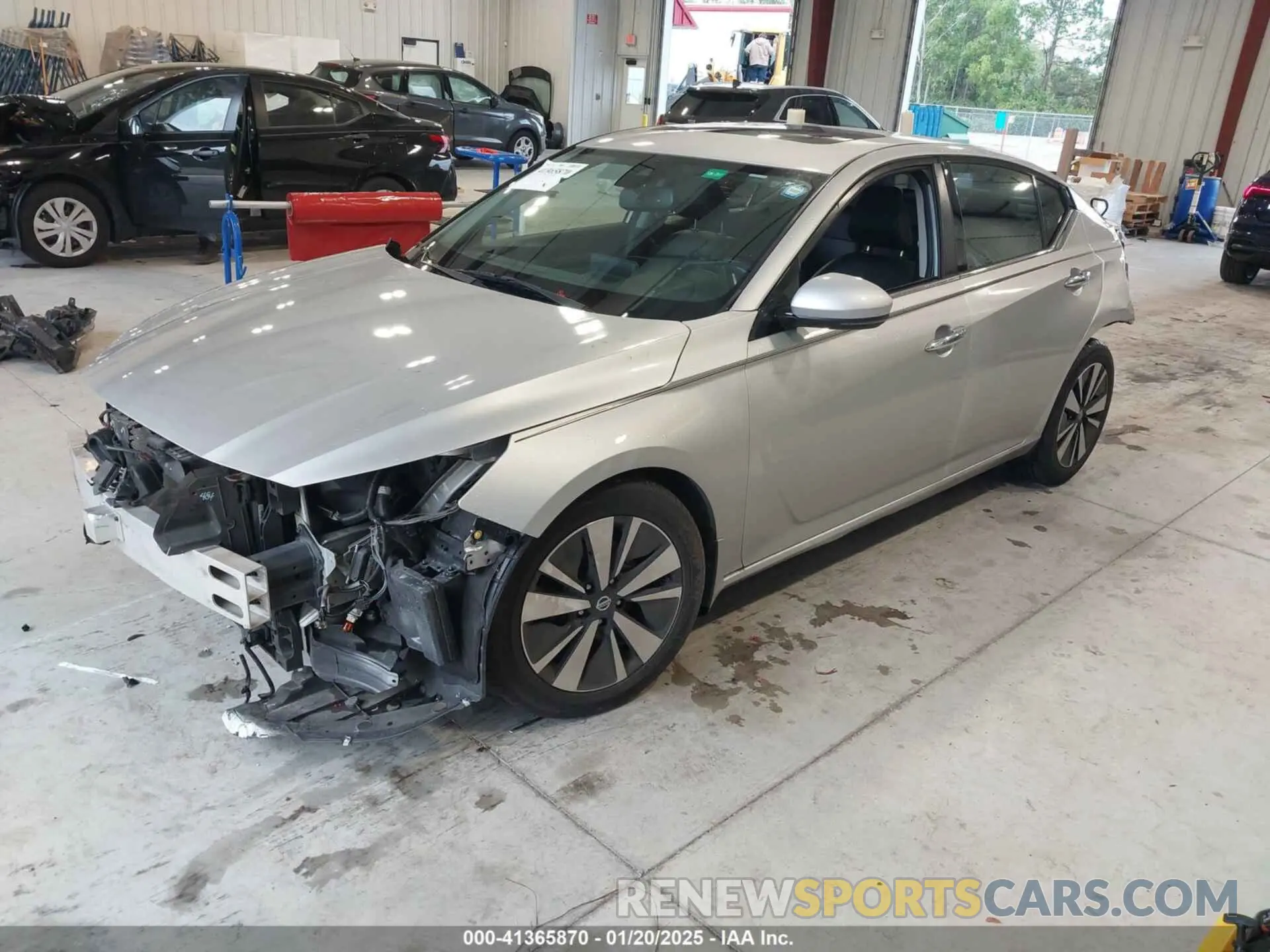 2 Photograph of a damaged car 1N4BL4EV8KC216553 NISSAN ALTIMA 2019