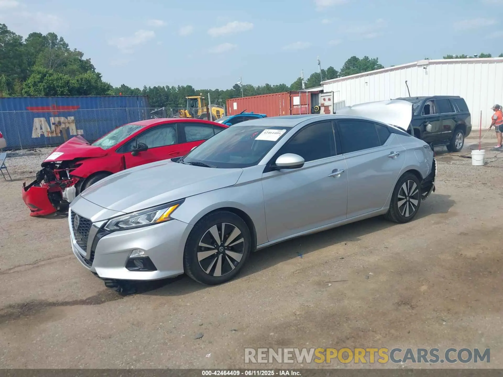2 Photograph of a damaged car 1N4BL4EV8KC252226 NISSAN ALTIMA 2019