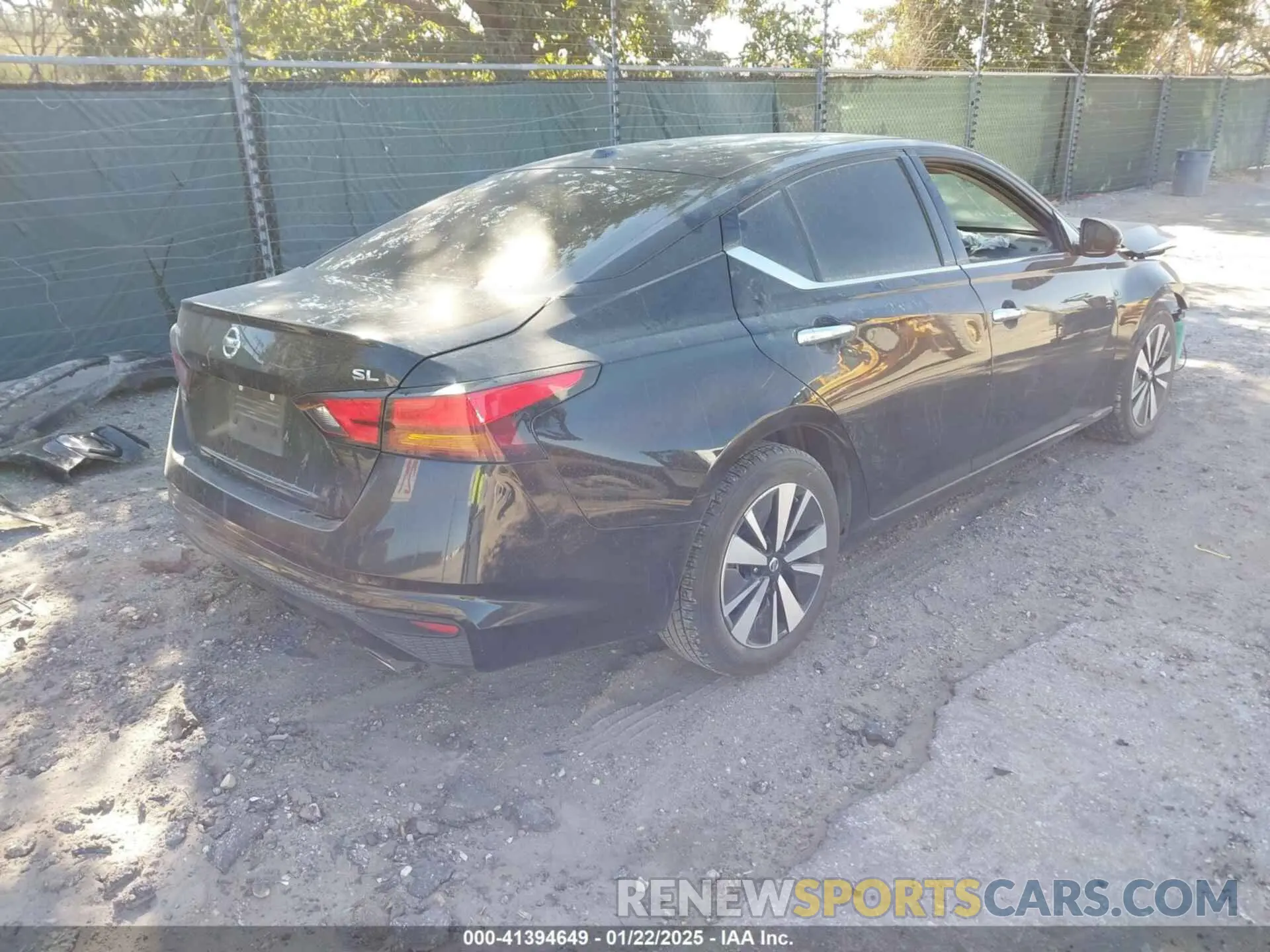 4 Photograph of a damaged car 1N4BL4EV8KC255630 NISSAN ALTIMA 2019