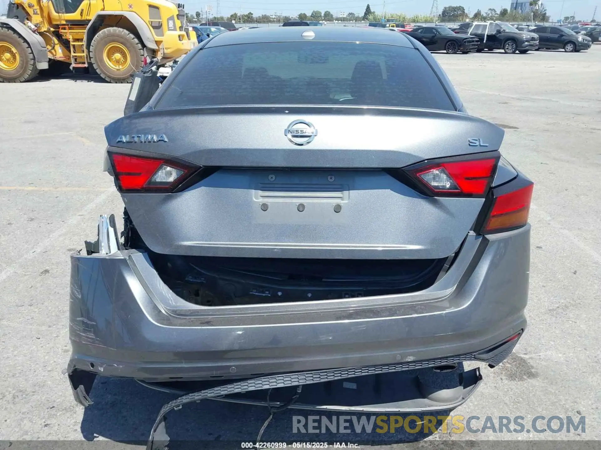 15 Photograph of a damaged car 1N4BL4EV8KC259841 NISSAN ALTIMA 2019
