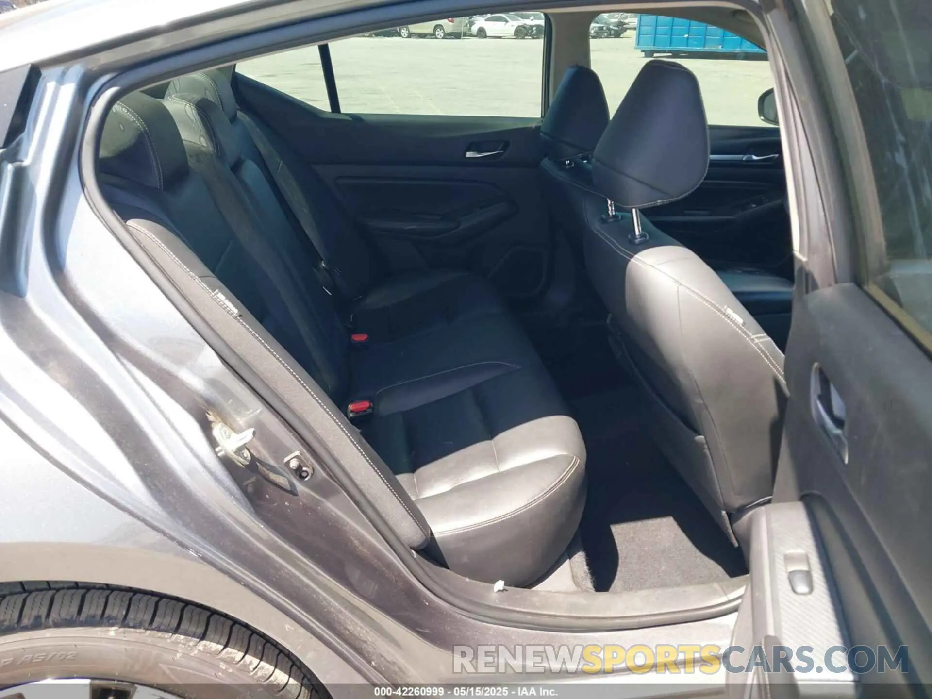 8 Photograph of a damaged car 1N4BL4EV8KC259841 NISSAN ALTIMA 2019