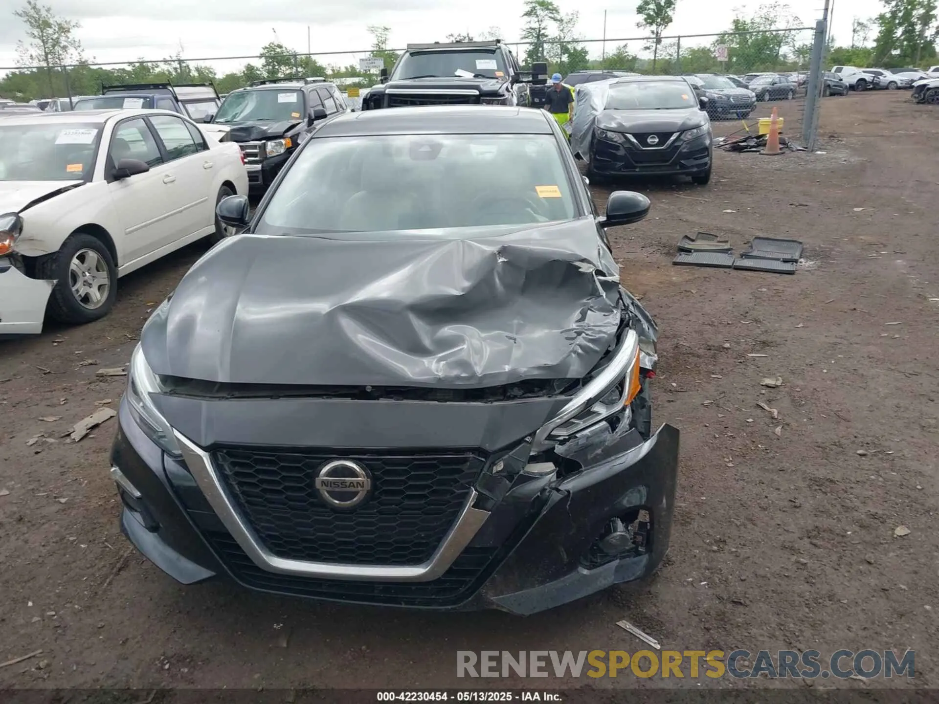 12 Photograph of a damaged car 1N4BL4EV9KC101346 NISSAN ALTIMA 2019