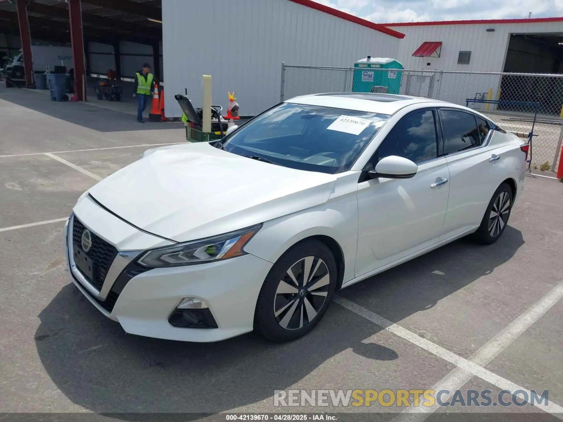 2 Photograph of a damaged car 1N4BL4EV9KC103050 NISSAN ALTIMA 2019