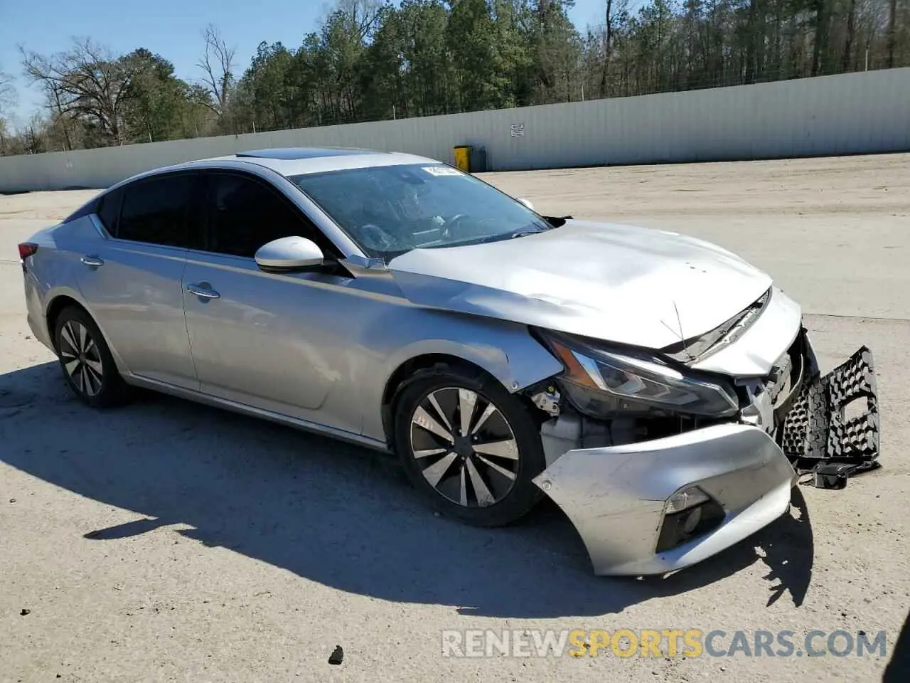 4 Photograph of a damaged car 1N4BL4EV9KC162549 NISSAN ALTIMA 2019