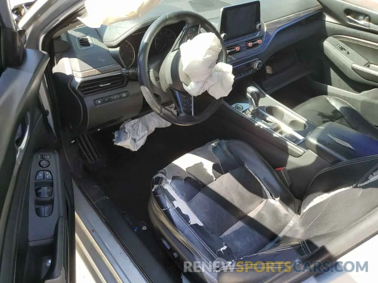 8 Photograph of a damaged car 1N4BL4EV9KC162549 NISSAN ALTIMA 2019