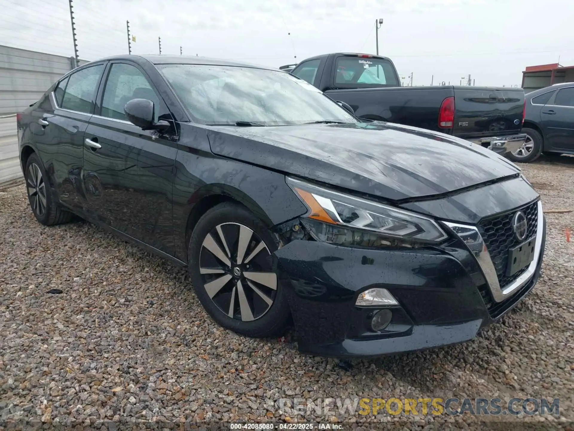 1 Photograph of a damaged car 1N4BL4EV9KC171803 NISSAN ALTIMA 2019