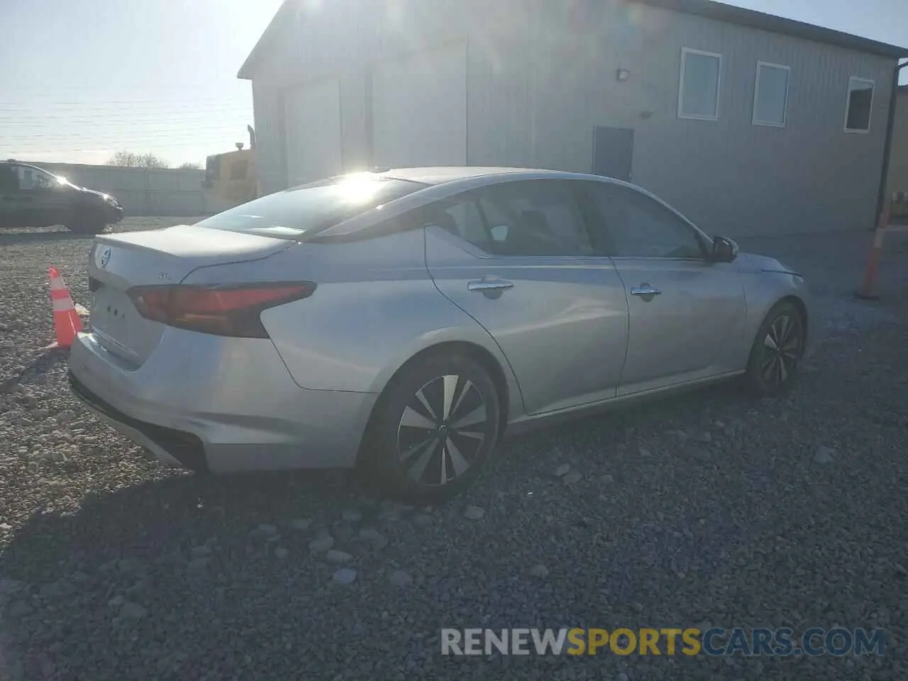 3 Photograph of a damaged car 1N4BL4EV9KC223141 NISSAN ALTIMA 2019