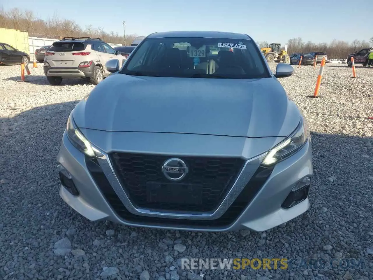 5 Photograph of a damaged car 1N4BL4EV9KC223141 NISSAN ALTIMA 2019