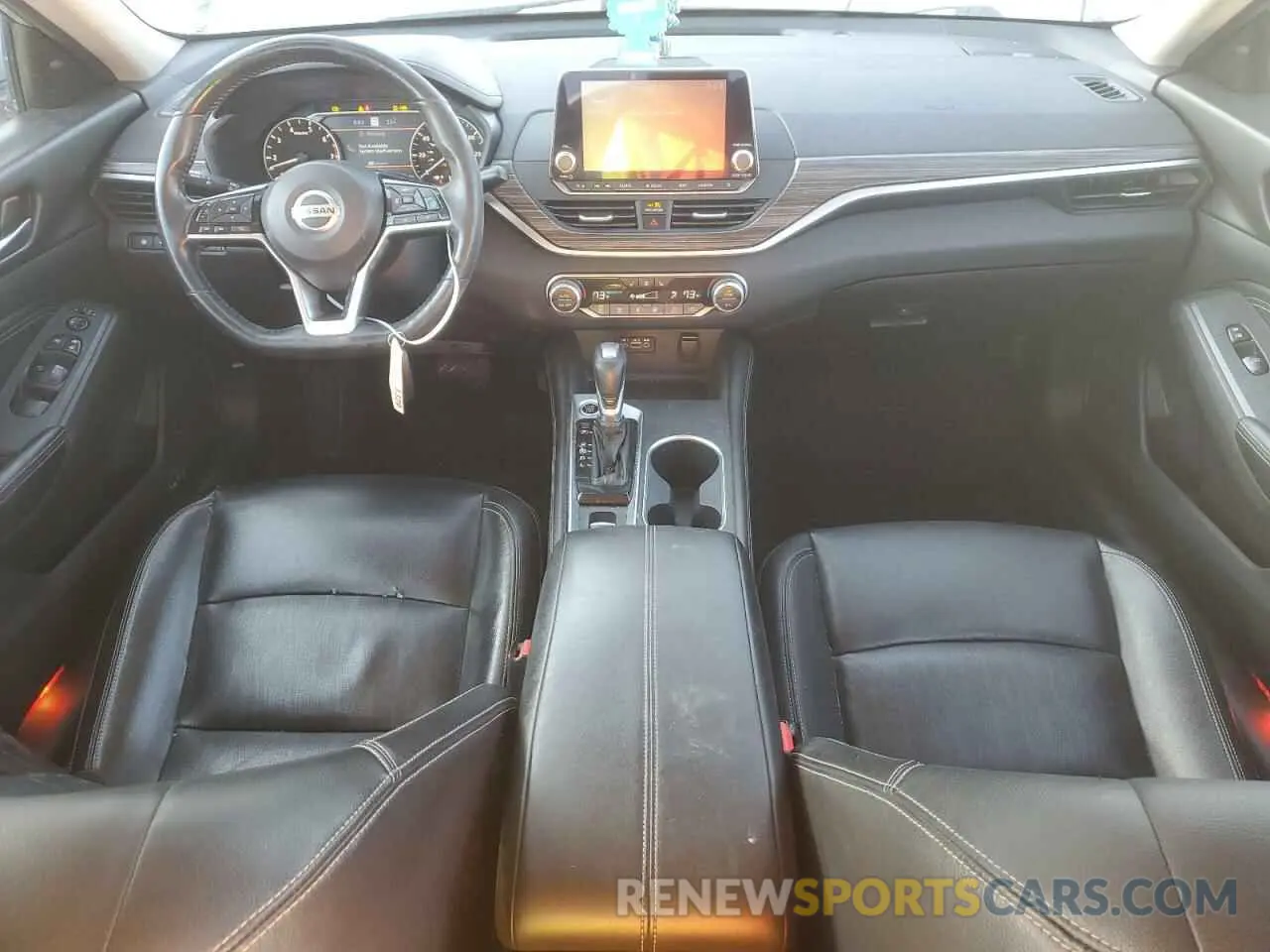8 Photograph of a damaged car 1N4BL4EV9KC223141 NISSAN ALTIMA 2019