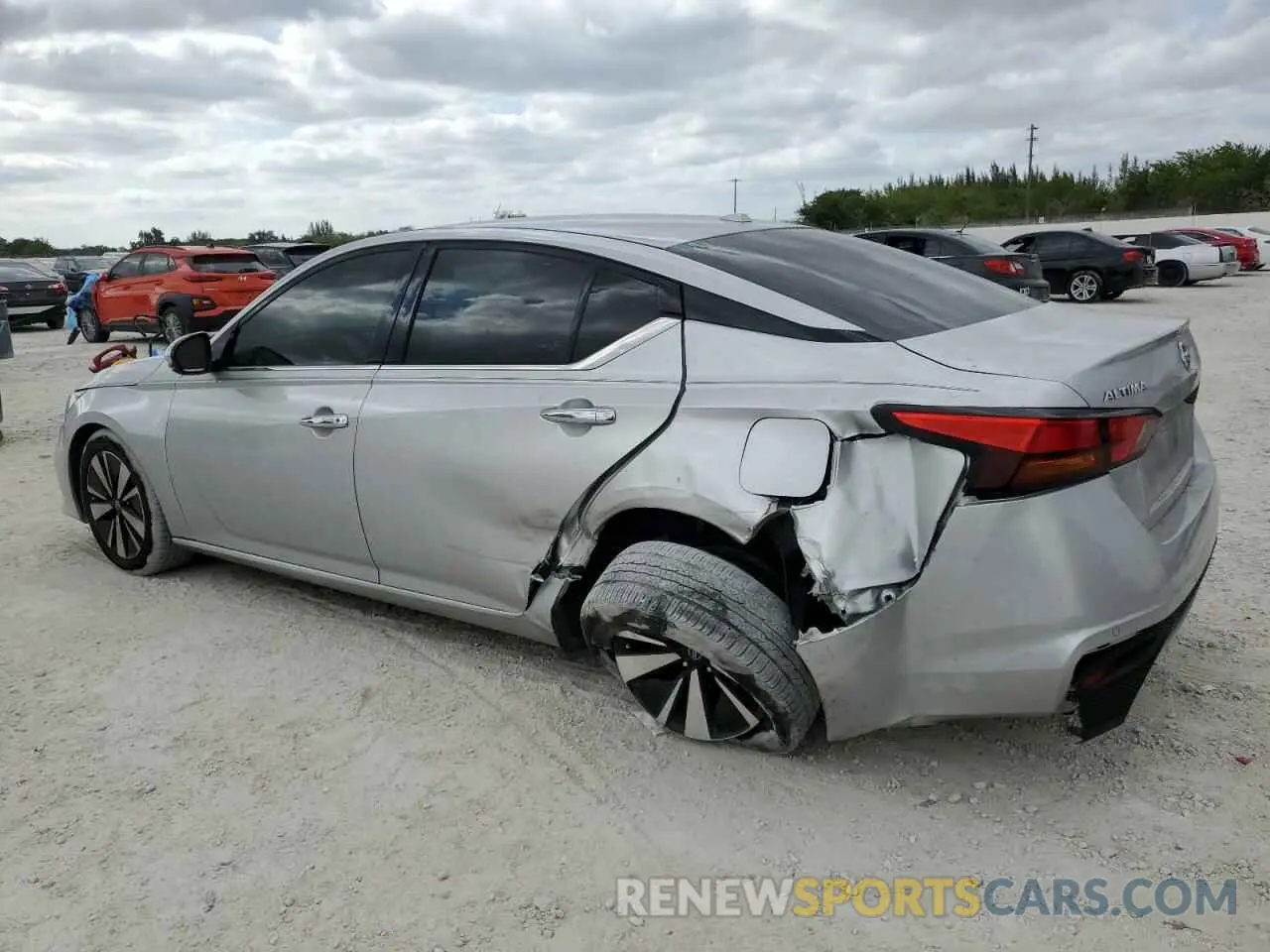 2 Photograph of a damaged car 1N4BL4EV9KC232244 NISSAN ALTIMA 2019