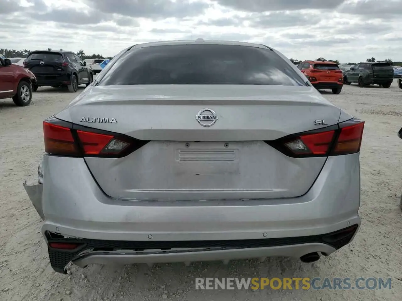 6 Photograph of a damaged car 1N4BL4EV9KC232244 NISSAN ALTIMA 2019