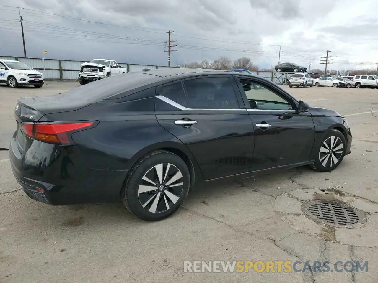 3 Photograph of a damaged car 1N4BL4EV9KC258116 NISSAN ALTIMA 2019
