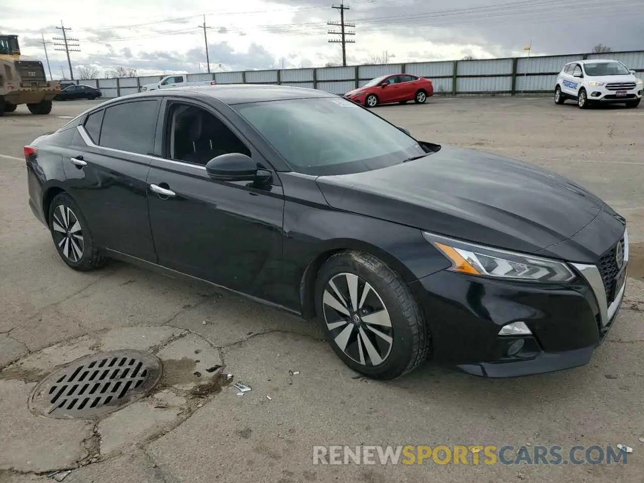 4 Photograph of a damaged car 1N4BL4EV9KC258116 NISSAN ALTIMA 2019