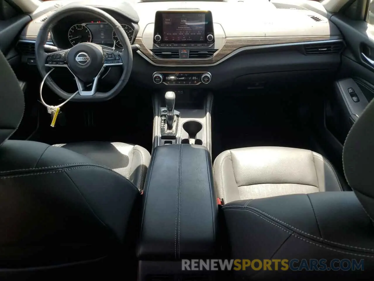 8 Photograph of a damaged car 1N4BL4EV9KC259430 NISSAN ALTIMA 2019