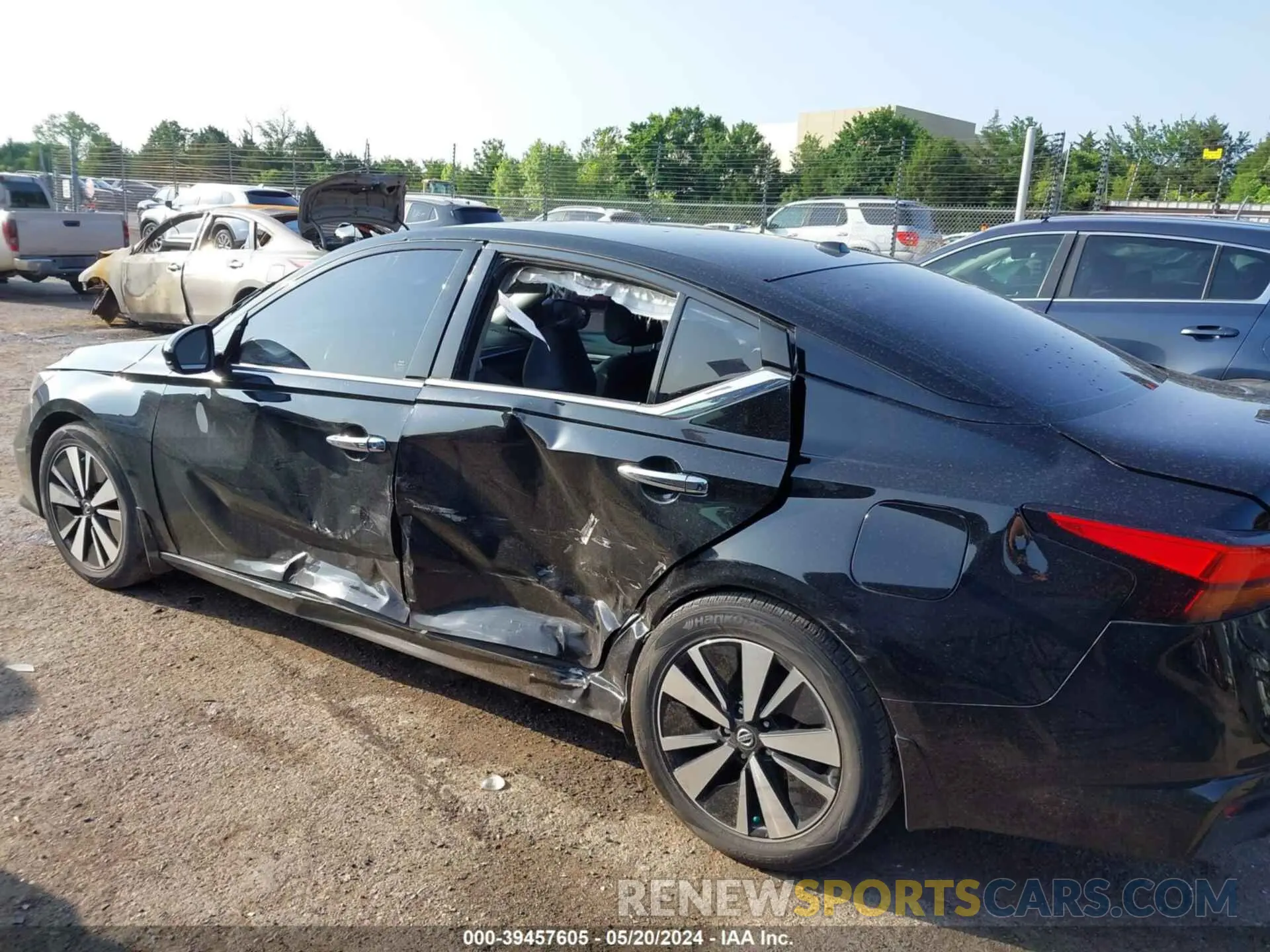 14 Photograph of a damaged car 1N4BL4EVXKC120729 NISSAN ALTIMA 2019