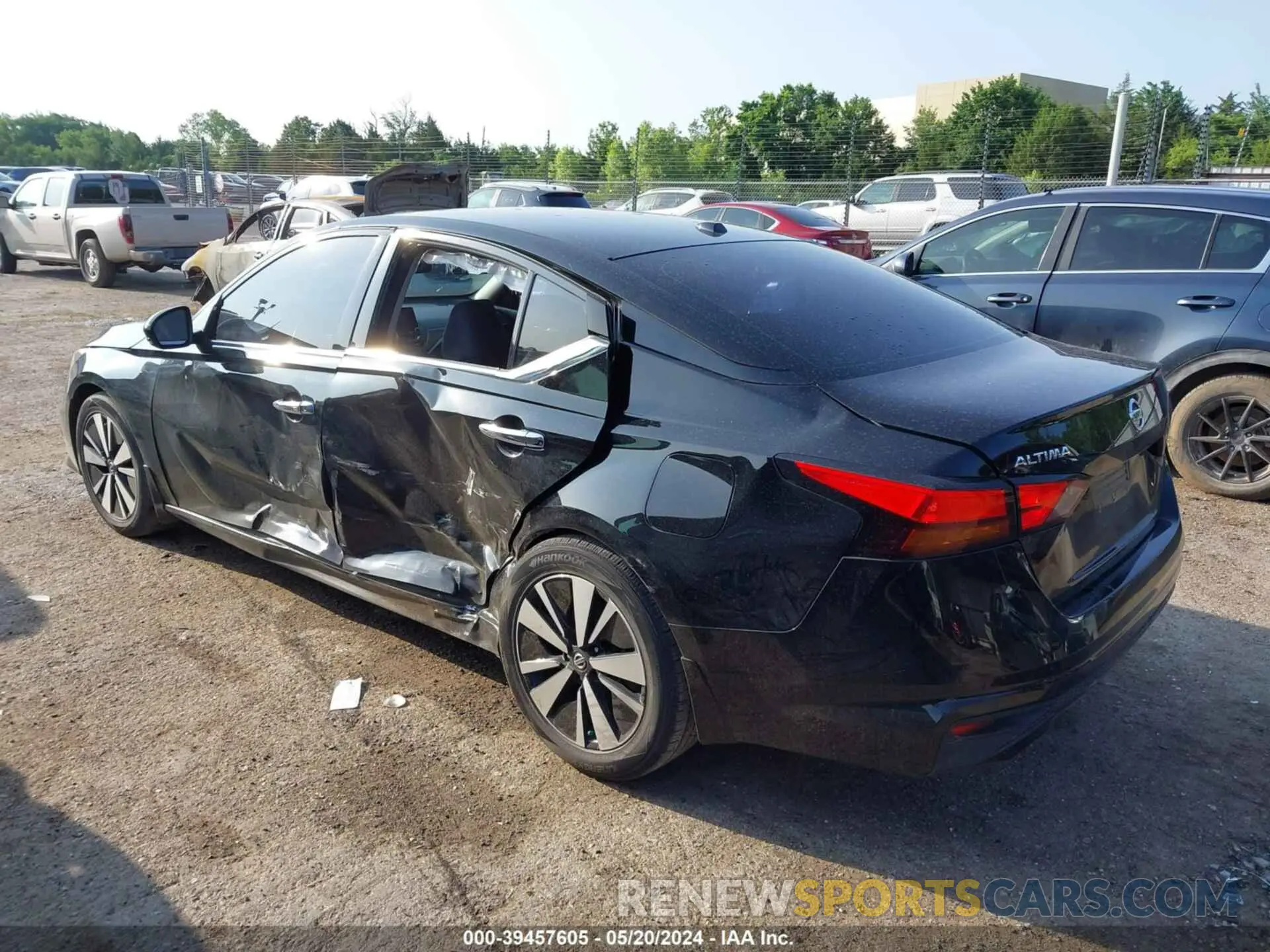 3 Photograph of a damaged car 1N4BL4EVXKC120729 NISSAN ALTIMA 2019