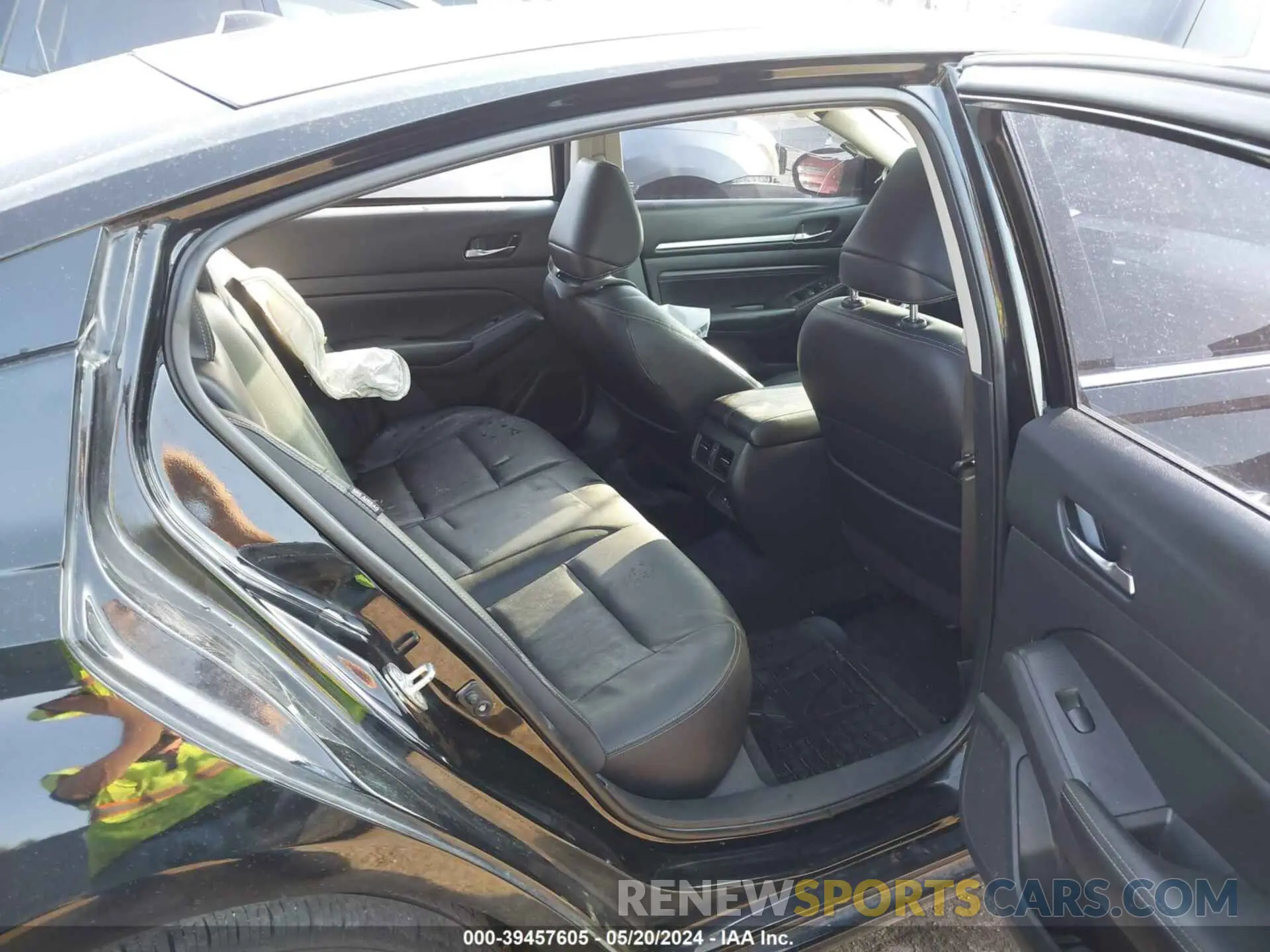 8 Photograph of a damaged car 1N4BL4EVXKC120729 NISSAN ALTIMA 2019