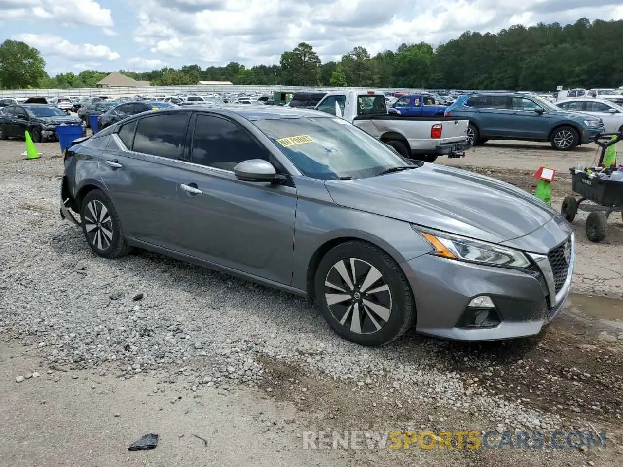 4 Photograph of a damaged car 1N4BL4EVXKC147395 NISSAN ALTIMA 2019