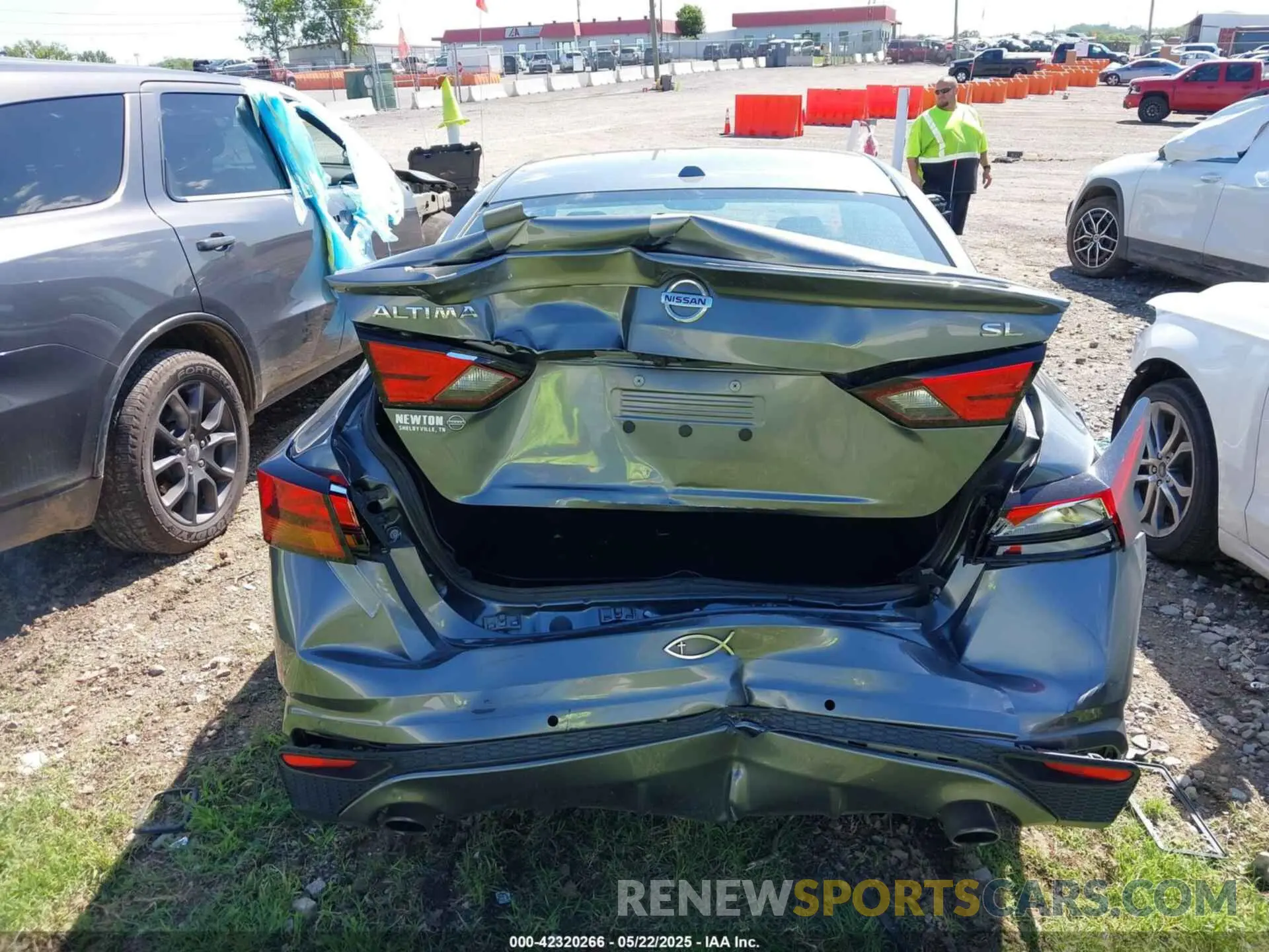 6 Photograph of a damaged car 1N4BL4EVXKC152466 NISSAN ALTIMA 2019