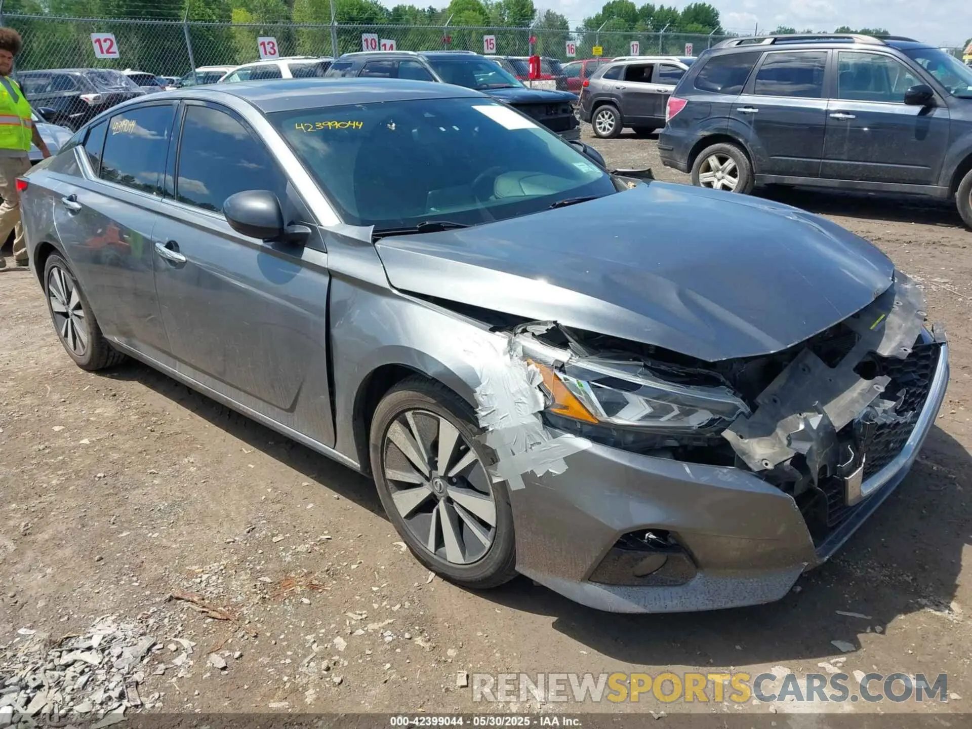 1 Photograph of a damaged car 1N4BL4EVXKC183233 NISSAN ALTIMA 2019