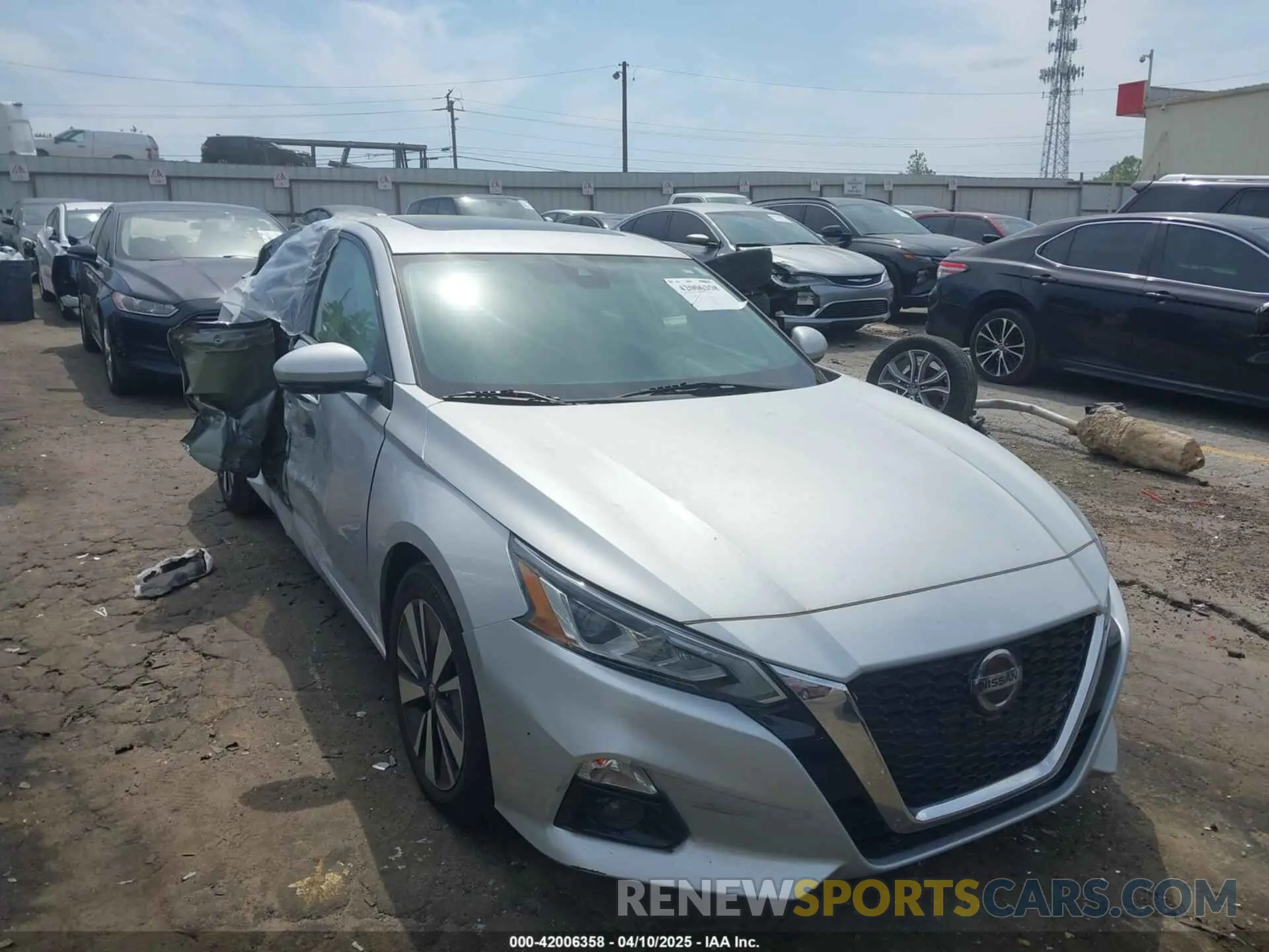 1 Photograph of a damaged car 1N4BL4EVXKC198198 NISSAN ALTIMA 2019