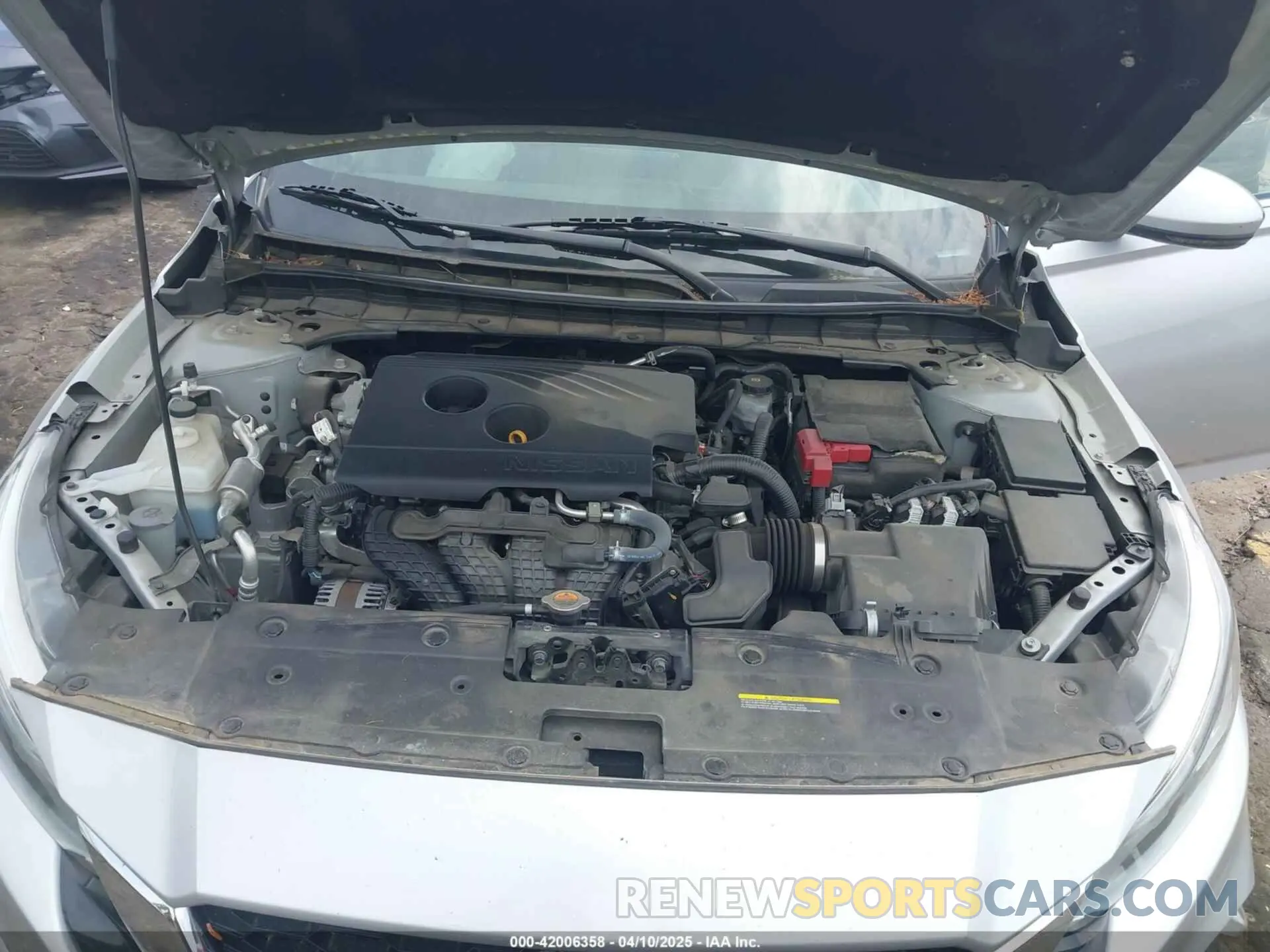 10 Photograph of a damaged car 1N4BL4EVXKC198198 NISSAN ALTIMA 2019