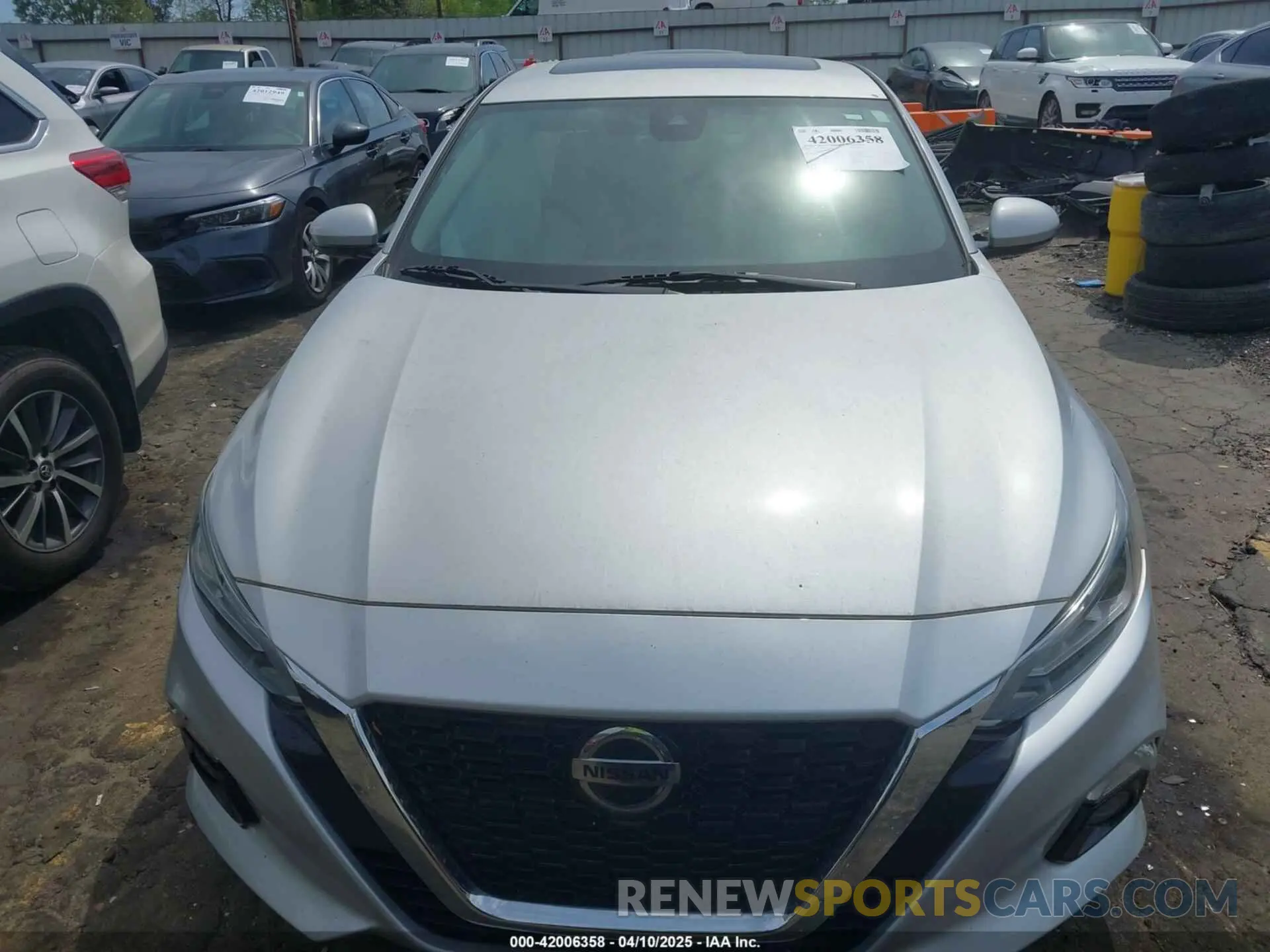 12 Photograph of a damaged car 1N4BL4EVXKC198198 NISSAN ALTIMA 2019