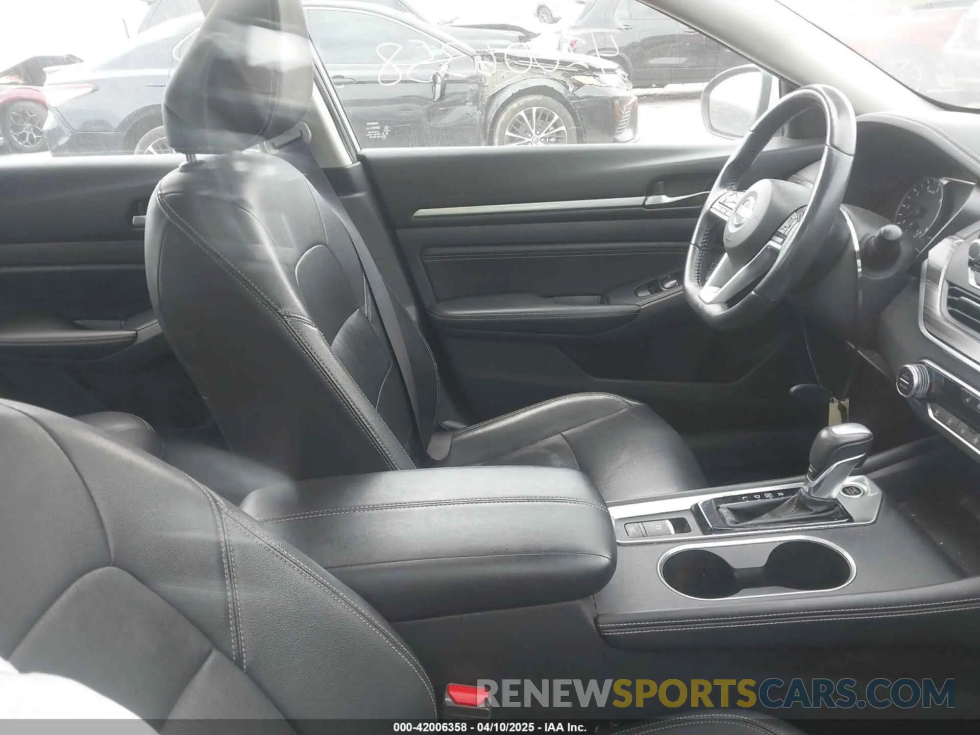 5 Photograph of a damaged car 1N4BL4EVXKC198198 NISSAN ALTIMA 2019